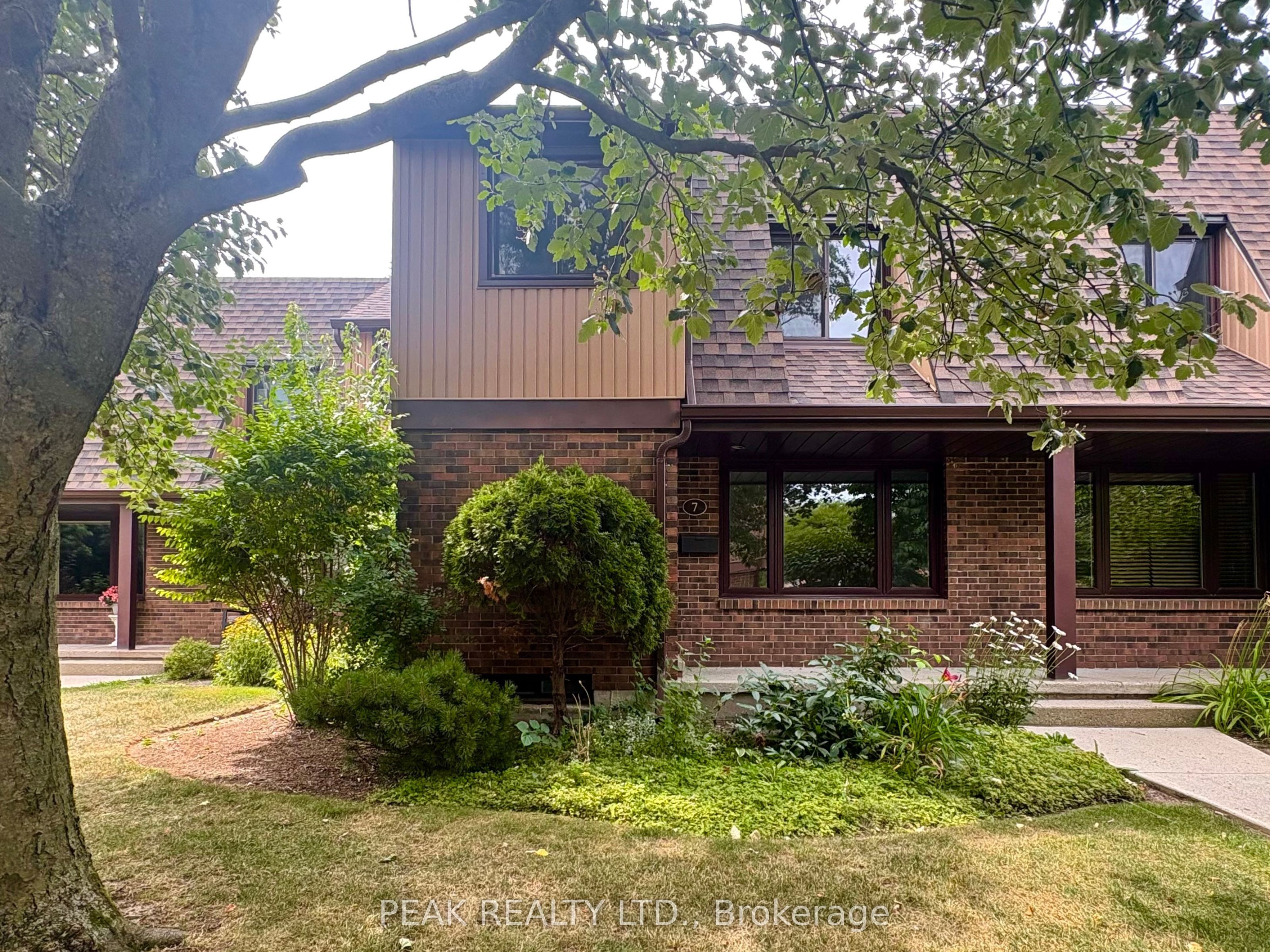 279 Sandowne Drive 7, Waterloo, ON N2K 2C1 photo 2