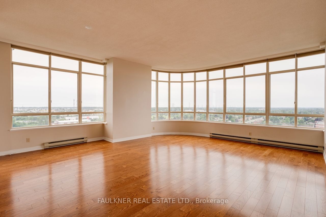 100 Grant Carman Drive 1205, Cityview - Parkwoods Hills - Rideau Shore, ON K2E 8B8 photo 4