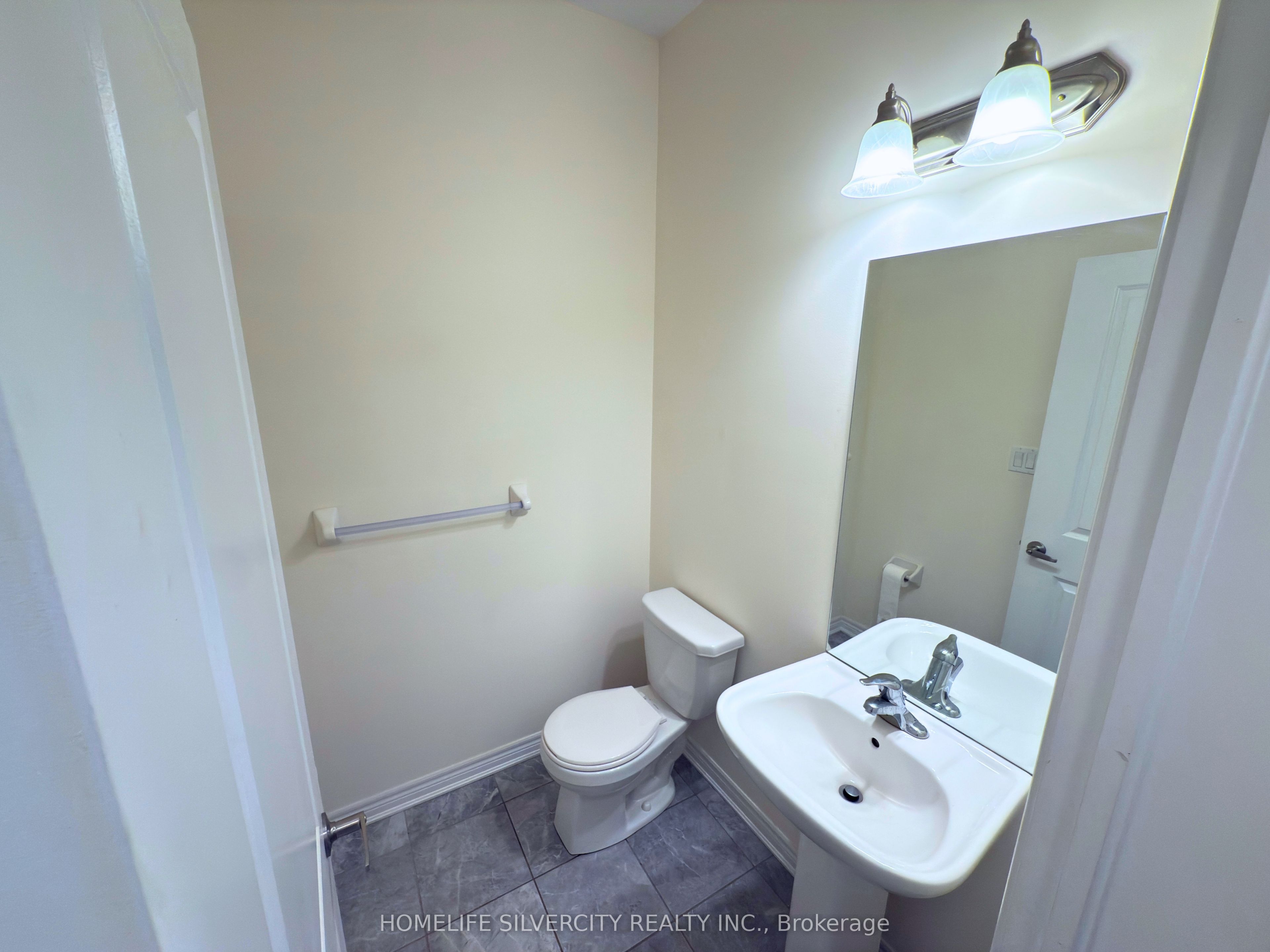 35 Sparkle Drive, Thorold, ON L2V 0H2 photo 5