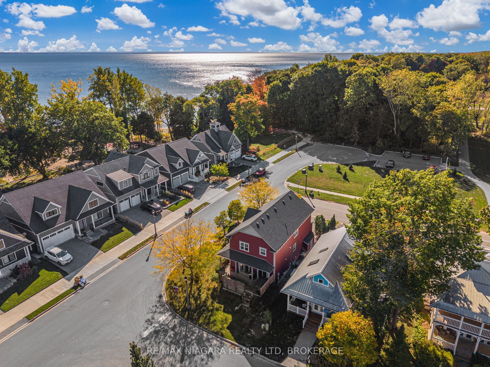 750 Lakeshore Road, Fort Erie, ON L2A 0B4 photo 2