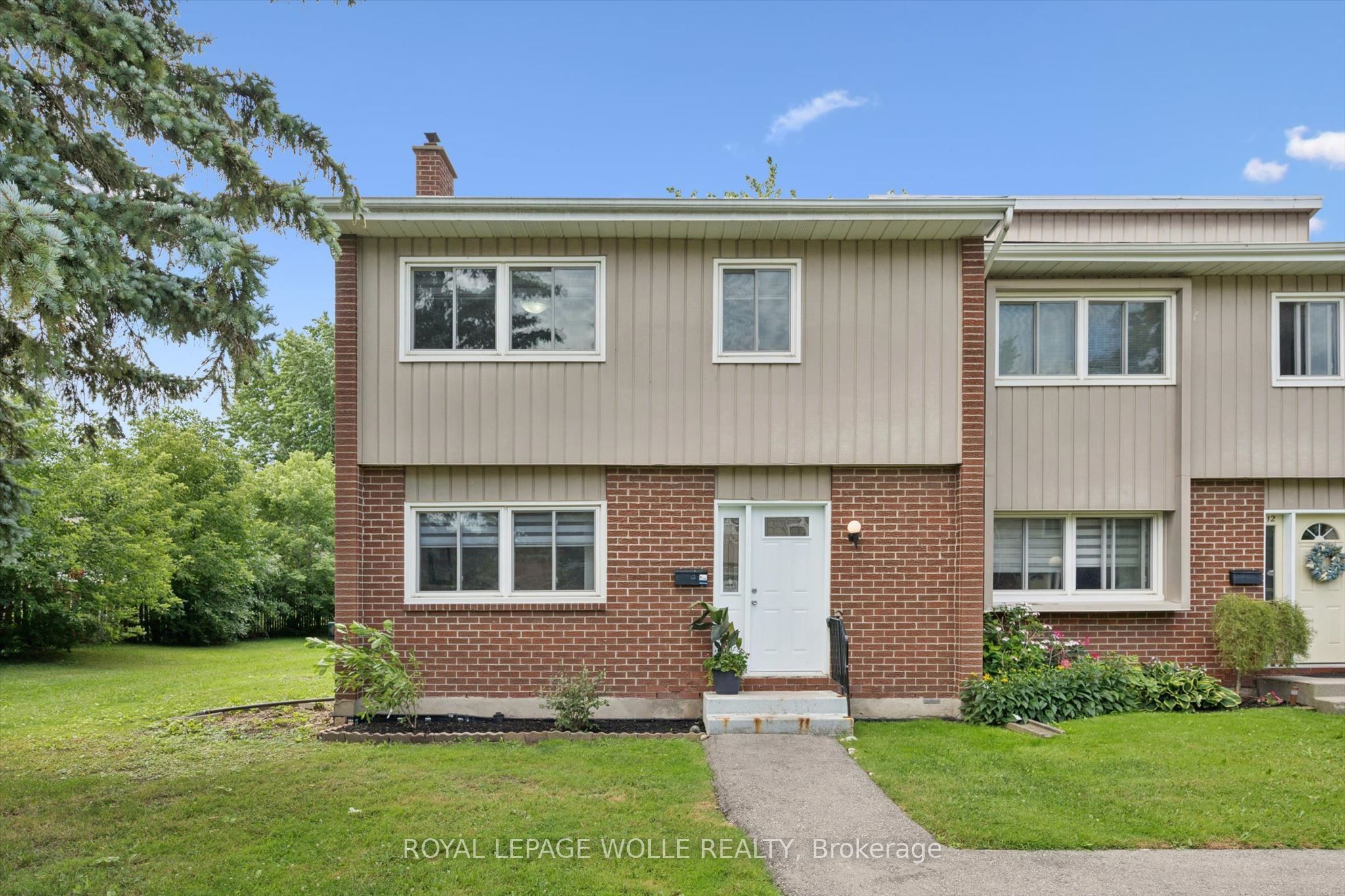 121 University Avenue E 11, Waterloo, ON N2J 4J1