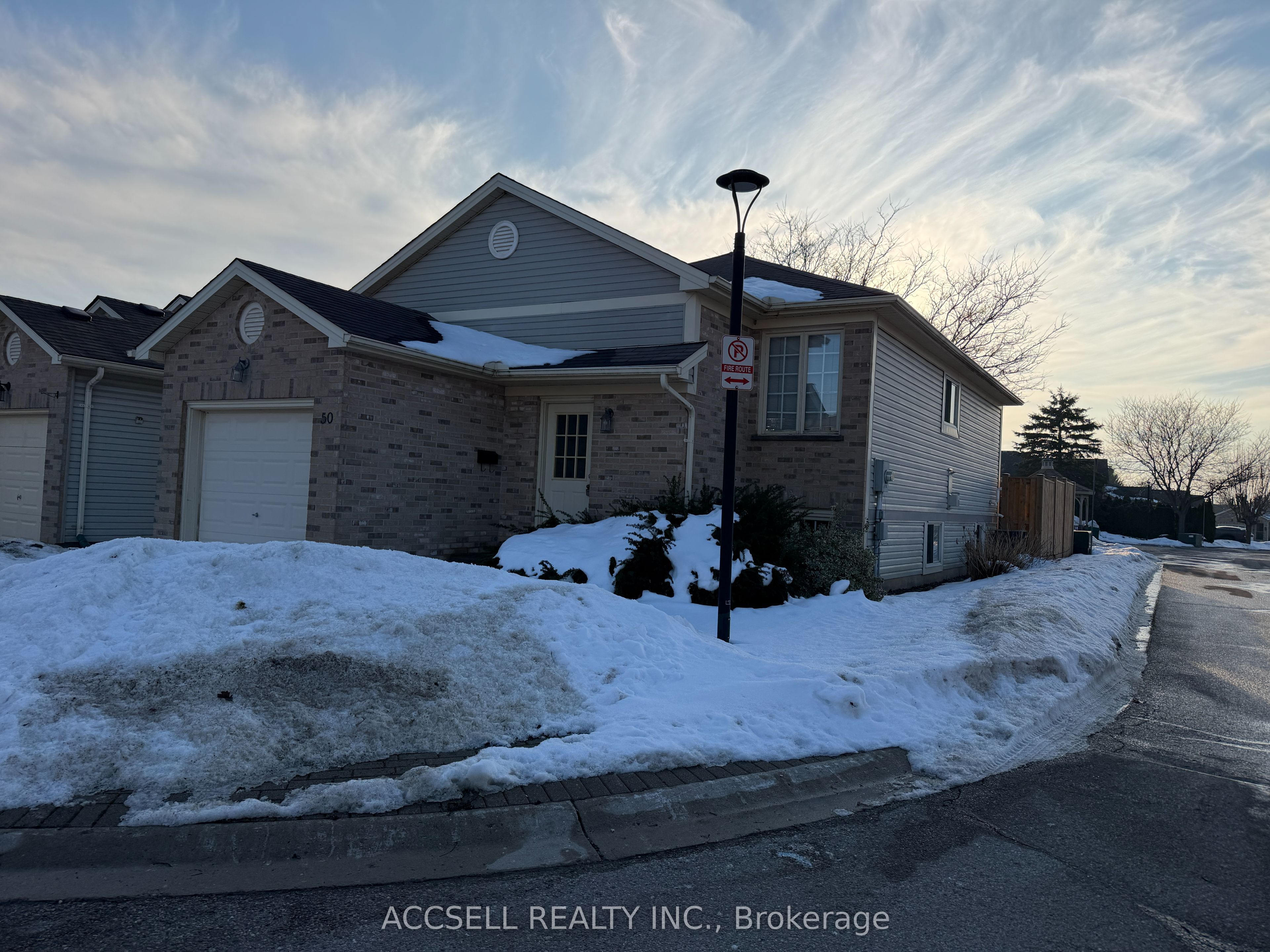 325 Lighthouse Road 50, London South, ON N6M 1H8 photo 2