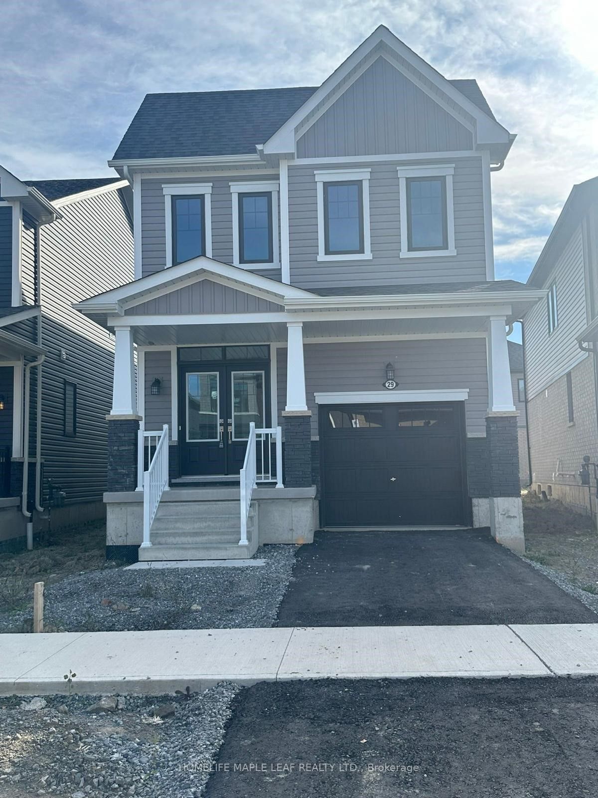 29 Selection Heights, Thorold, ON L2V 0B7