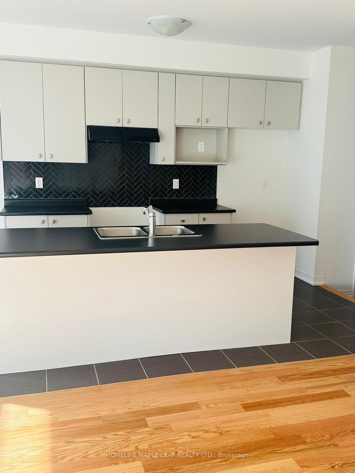 29 Selection Heights, Thorold, ON L2V 0B7 photo 3