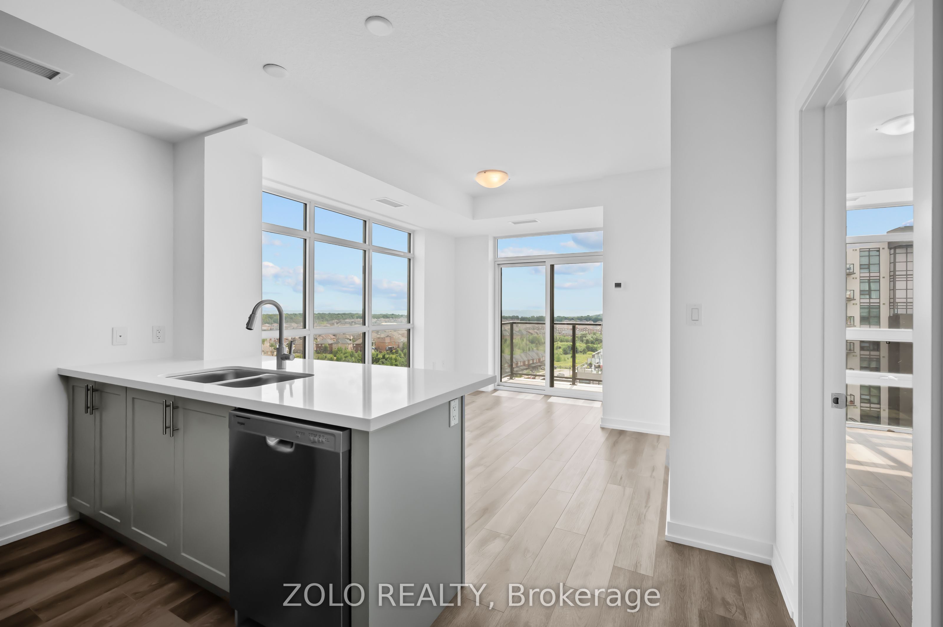 470 Dundas Street E 1011, Hamilton, ON L8B 2A6 photo 3