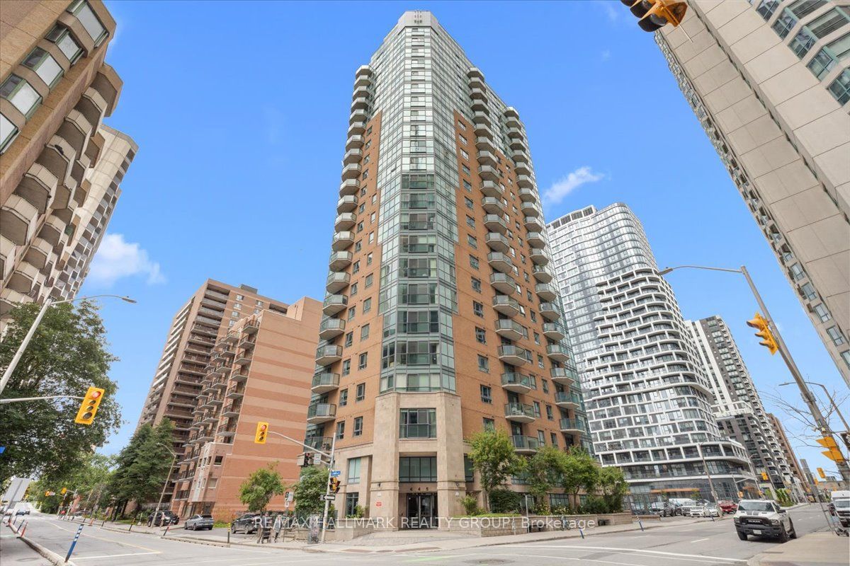 445 Laurier Avenue W 1703, Ottawa Centre, ON K1N 6R4 photo 2