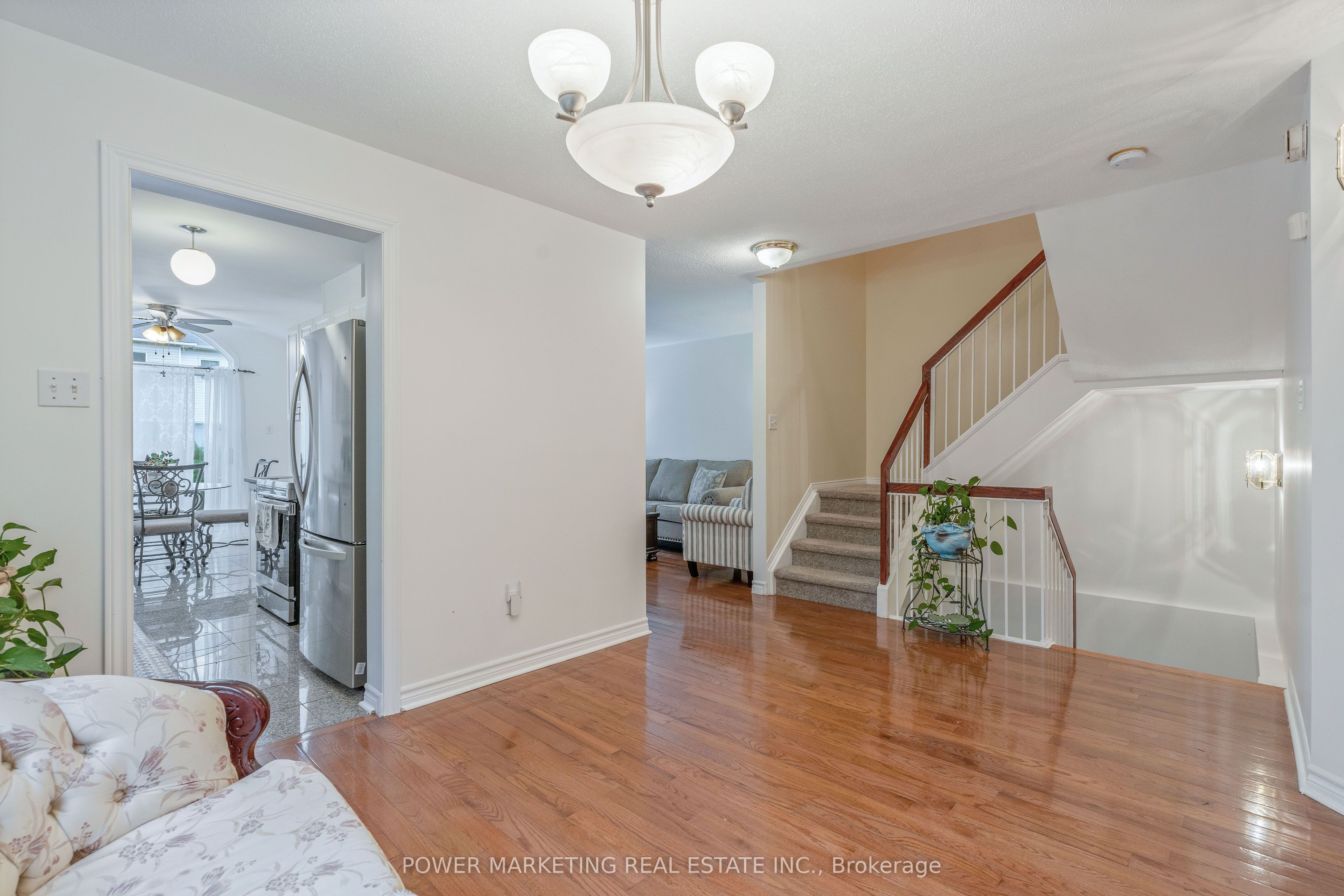 2181 Sunmeadow Street, Orleans - Cumberland and Area, ON K4A 4W1 photo 3