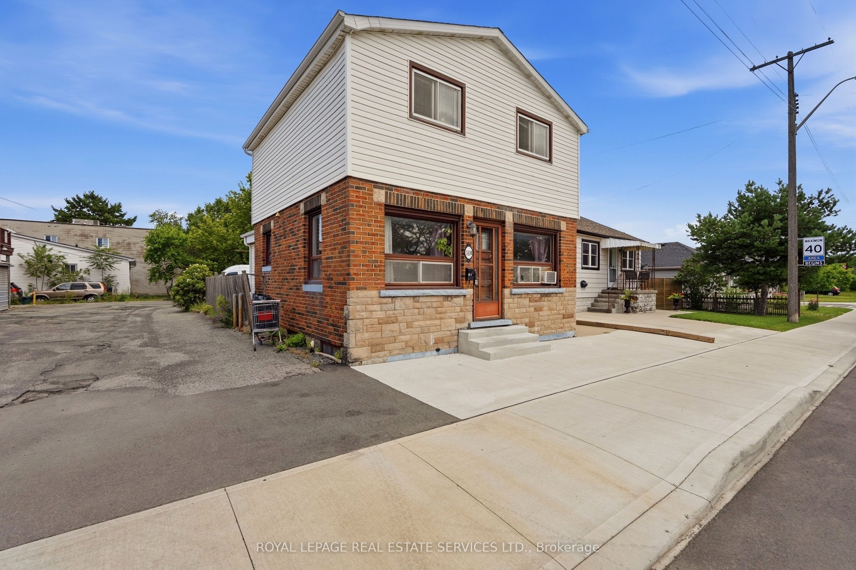 1819 Main Street E, Hamilton, ON L8H 1E7 photo 3
