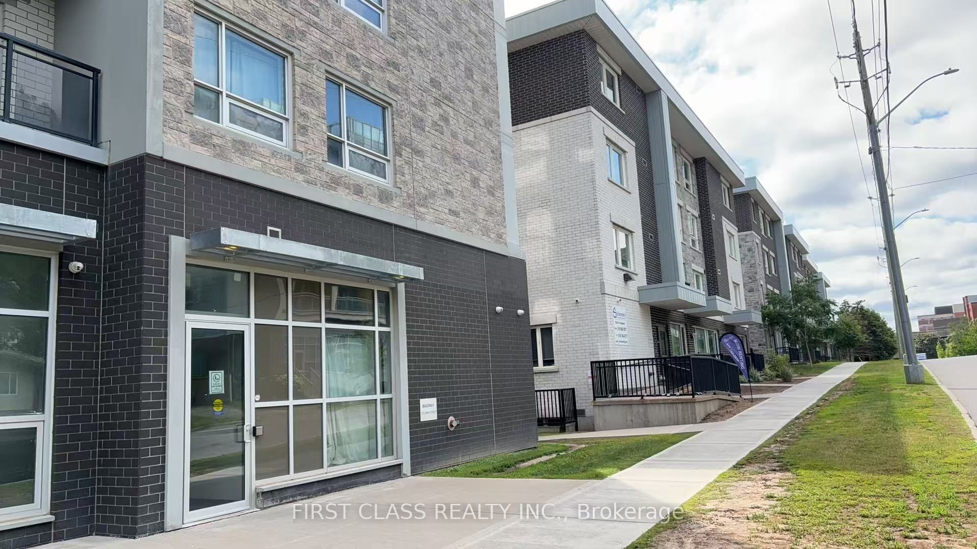 275 Larch Street F405, Waterloo, ON N2L 3R2 photo 2