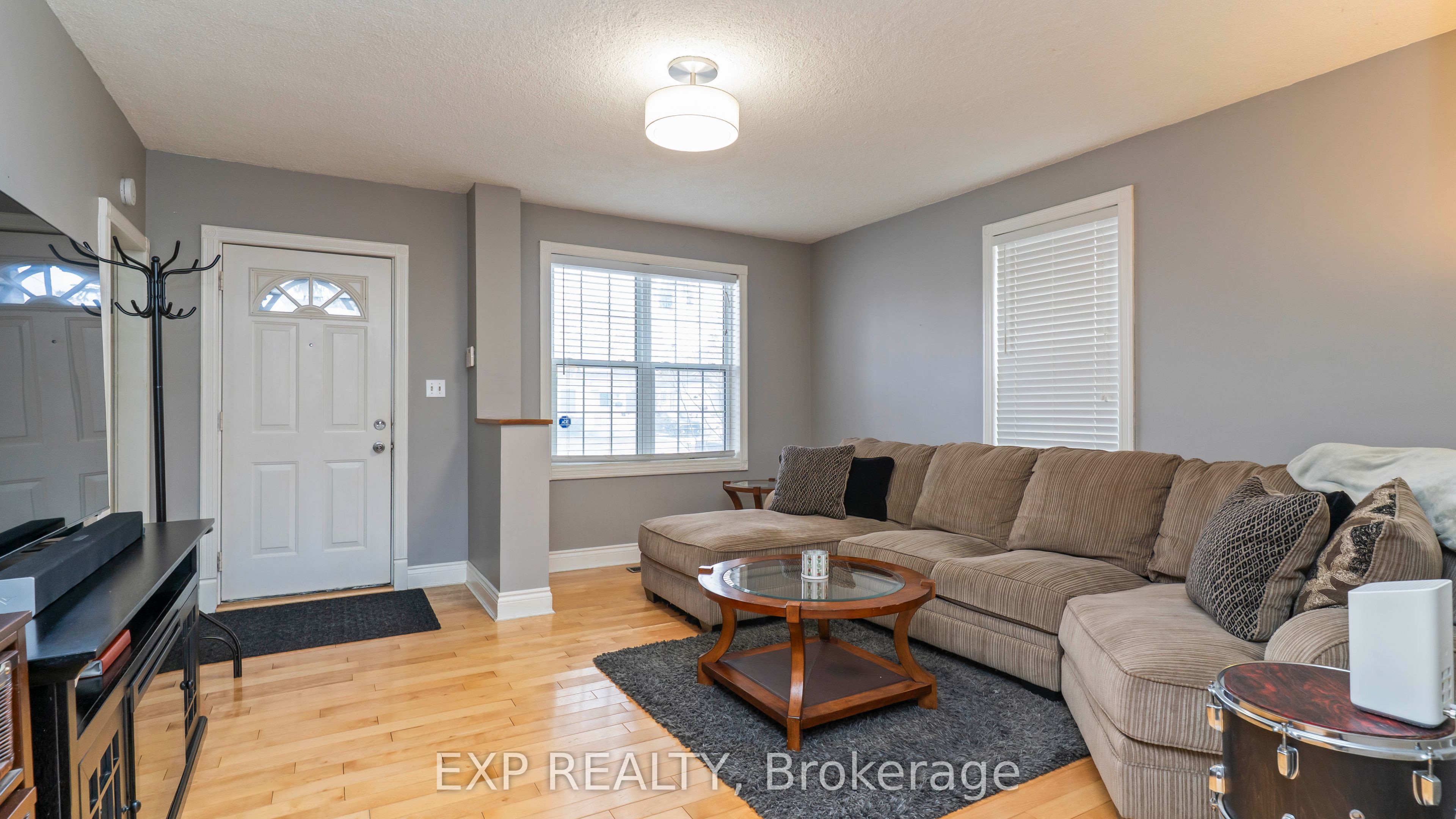 205 EAST Street, London East, ON N5Z 2S1 photo 4