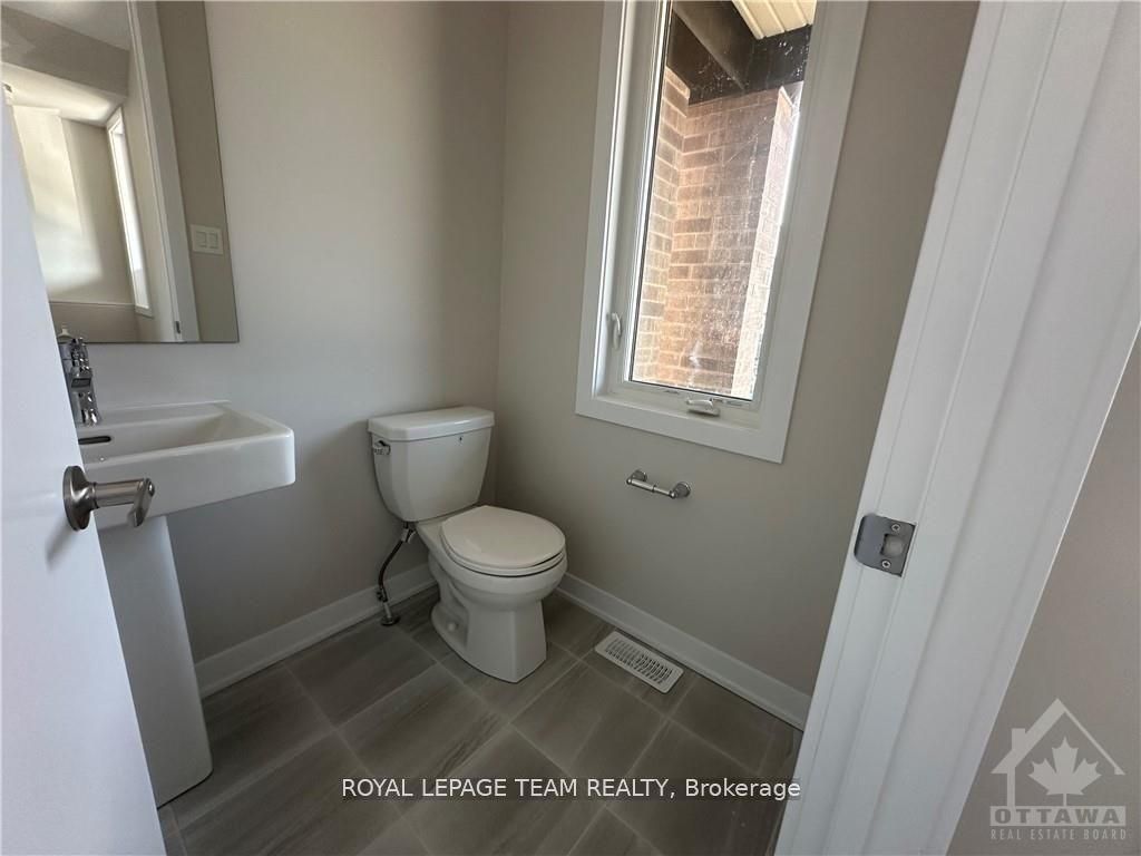 199 Conservancy Drive, Barrhaven, ON K2J 7M5 photo 2