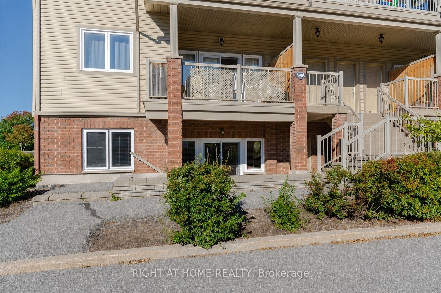 165 Waterbridge Drive 3, Barrhaven, ON K2G 7G3
