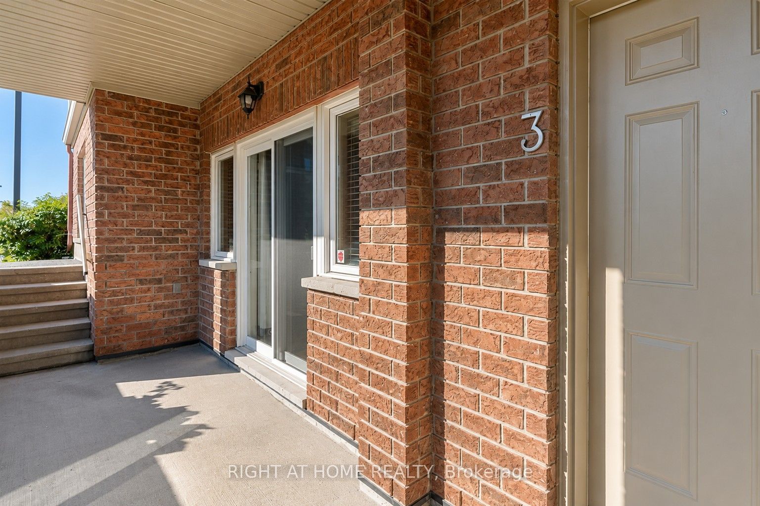 165 Waterbridge Drive 3, Barrhaven, ON K2G 7G3 photo 2