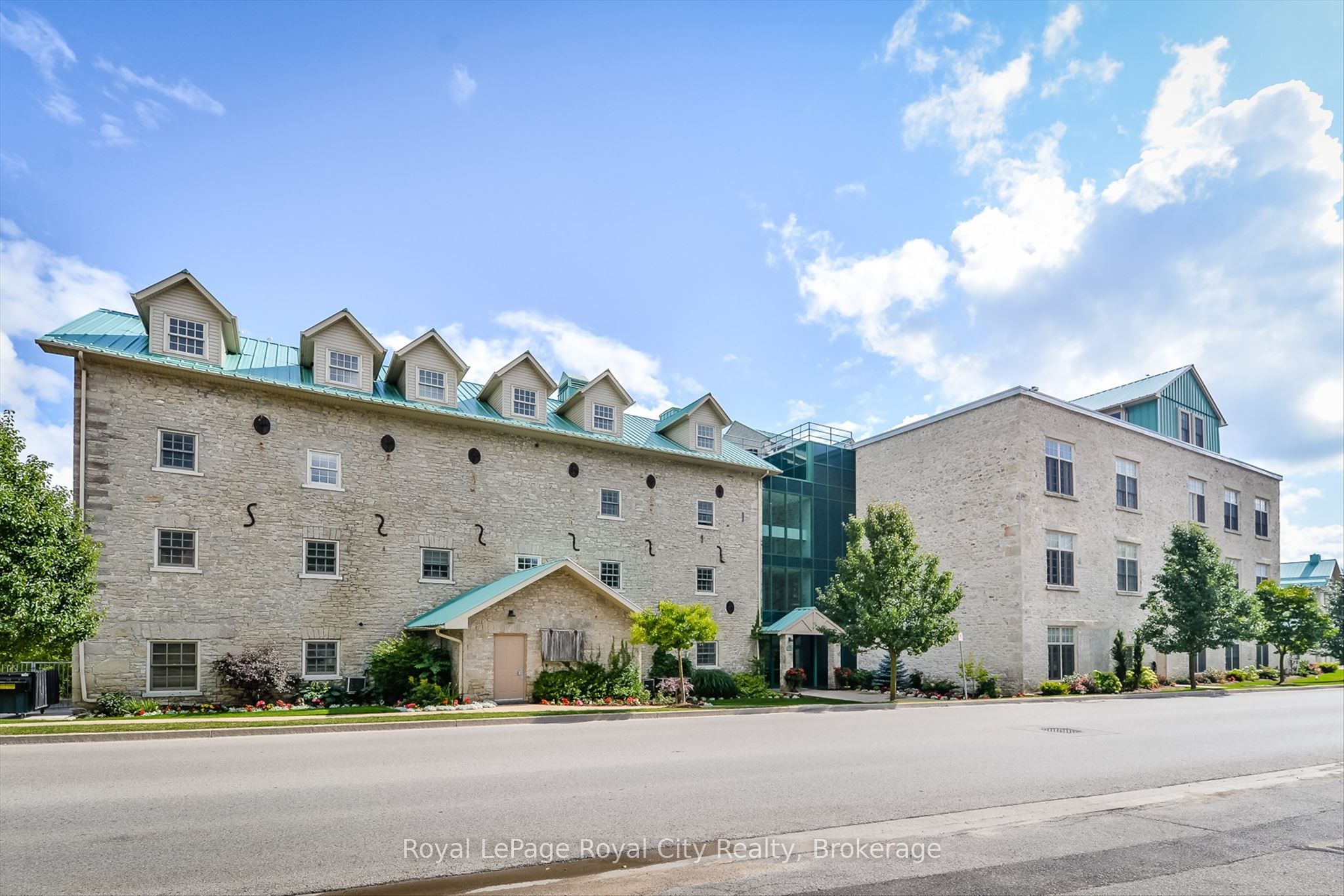478 St Andrew Street E 101, Centre Wellington, ON N1M 3V7 photo 2