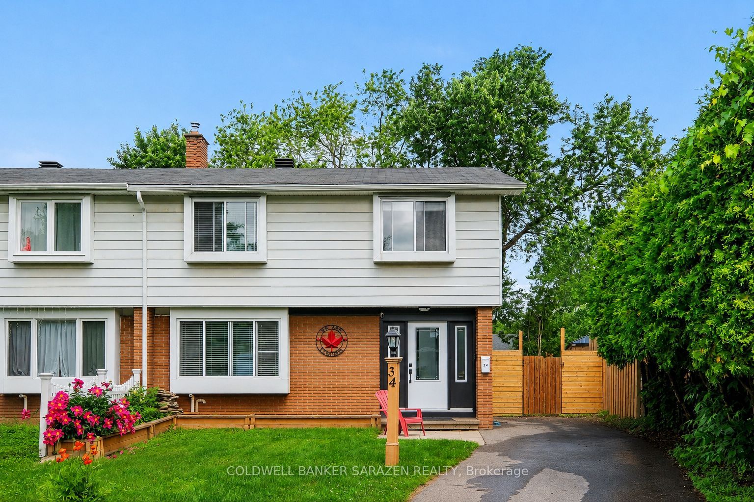 34 Downsview Crescent, Tanglewood - Grenfell Glen - Pineglen, ON K2G 0A5 photo 2
