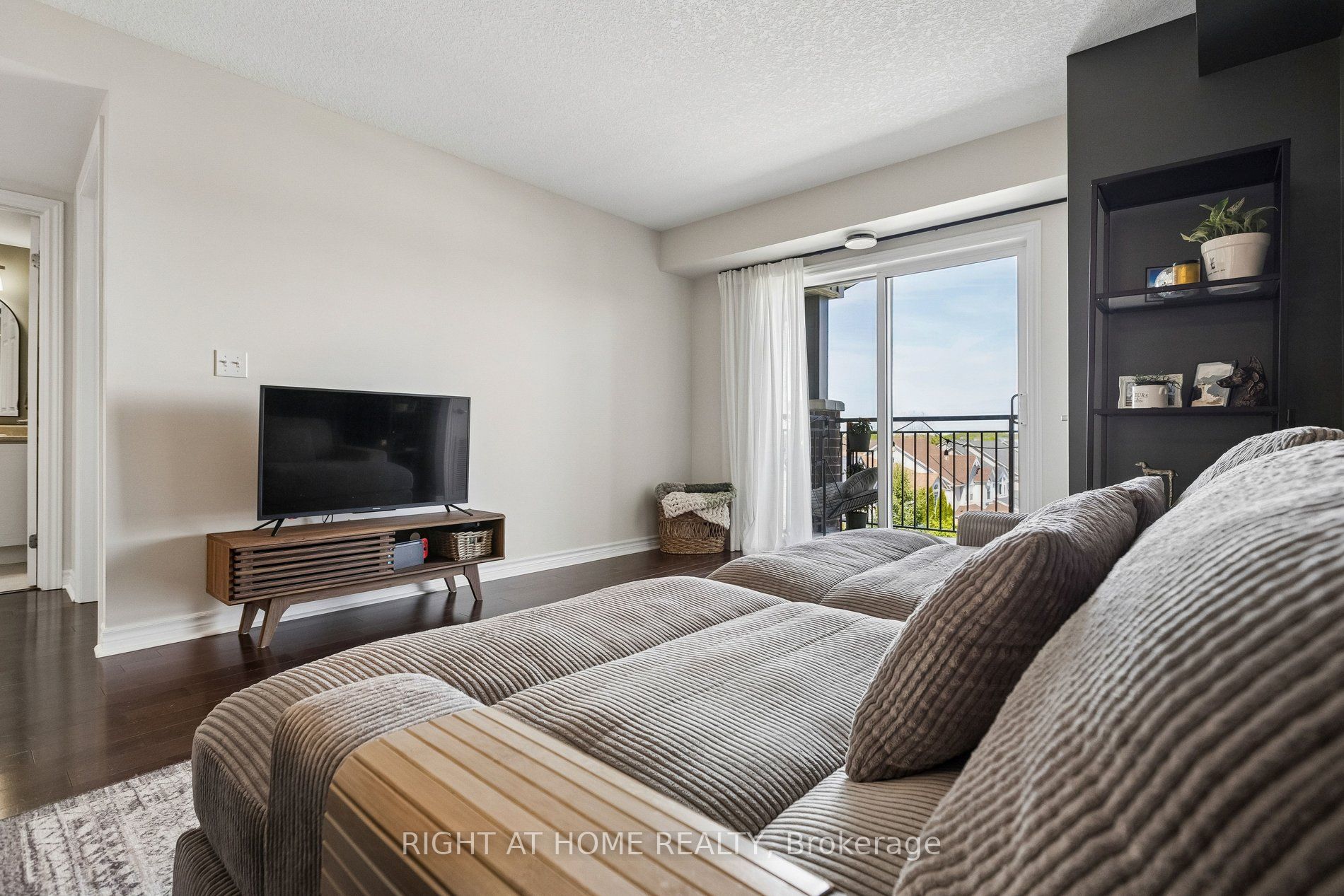 37 Goodwin Drive 404, Guelph, ON N1L 0E6 photo 5