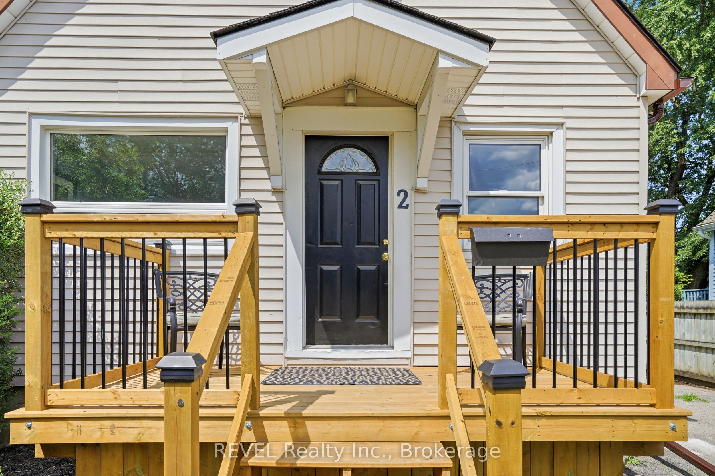 2 Kent Street, St. Catharines, ON L2S 1H1 photo 4