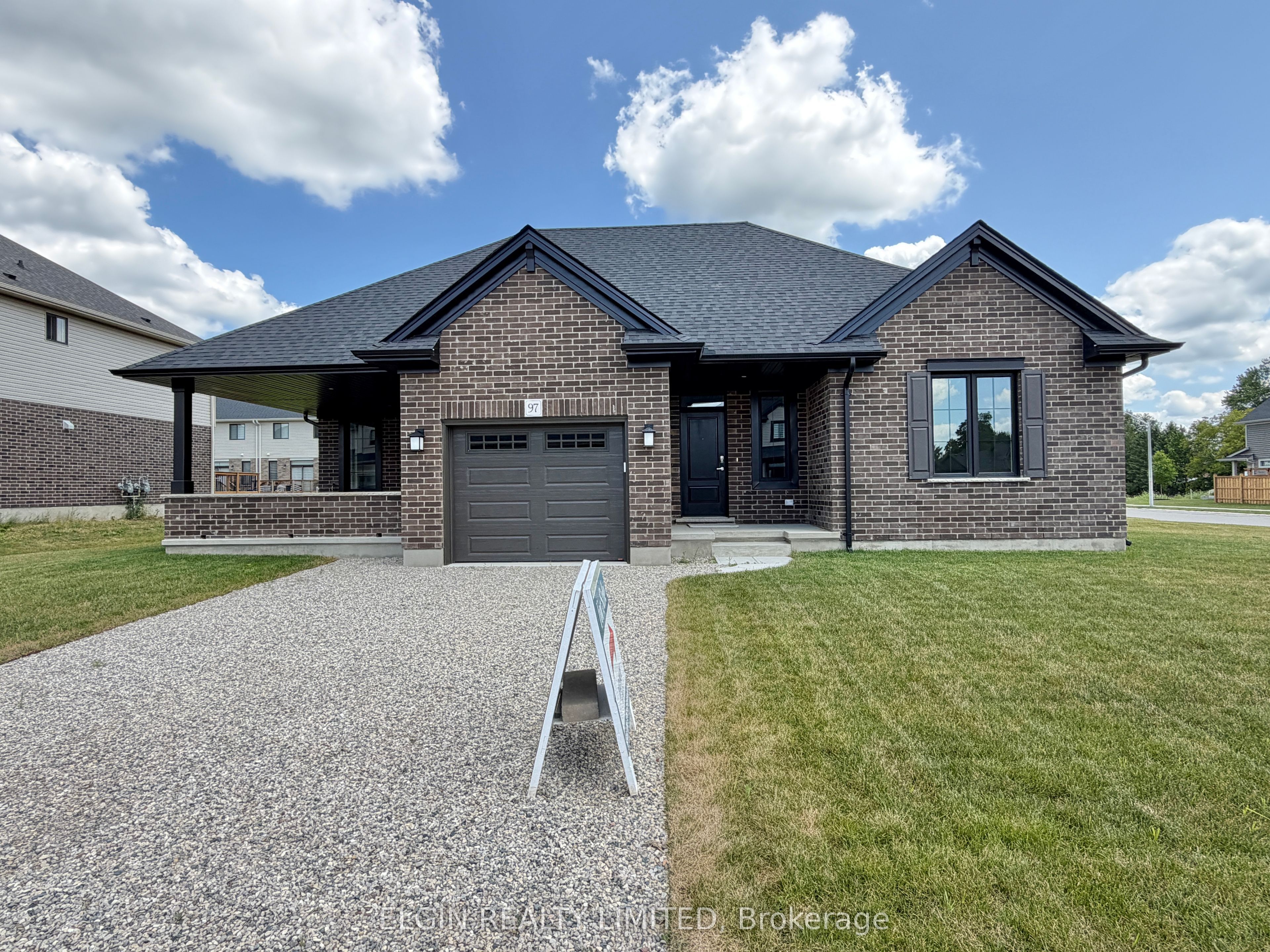 97 Keba Crescent, Tillsonburg, ON N4G 0K6 photo 3