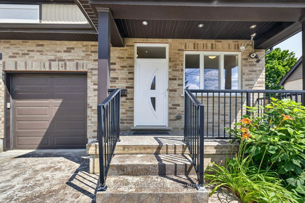 236 Neilson Avenue, Waterloo, ON N2J 2M3 photo 3