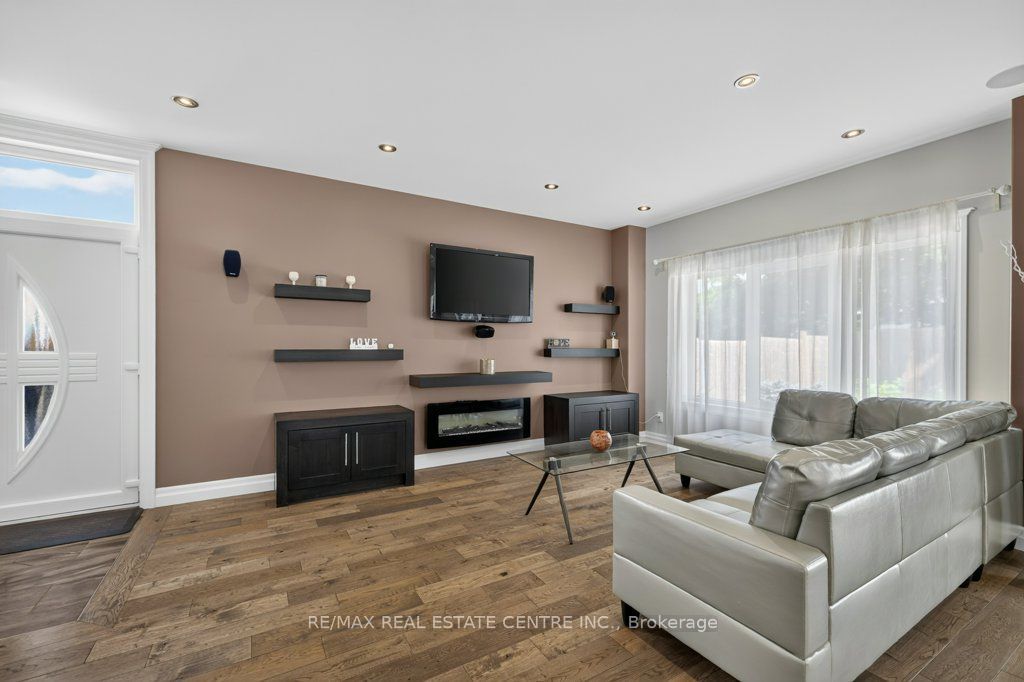 236 Neilson Avenue, Waterloo, ON N2J 2M3 photo 4
