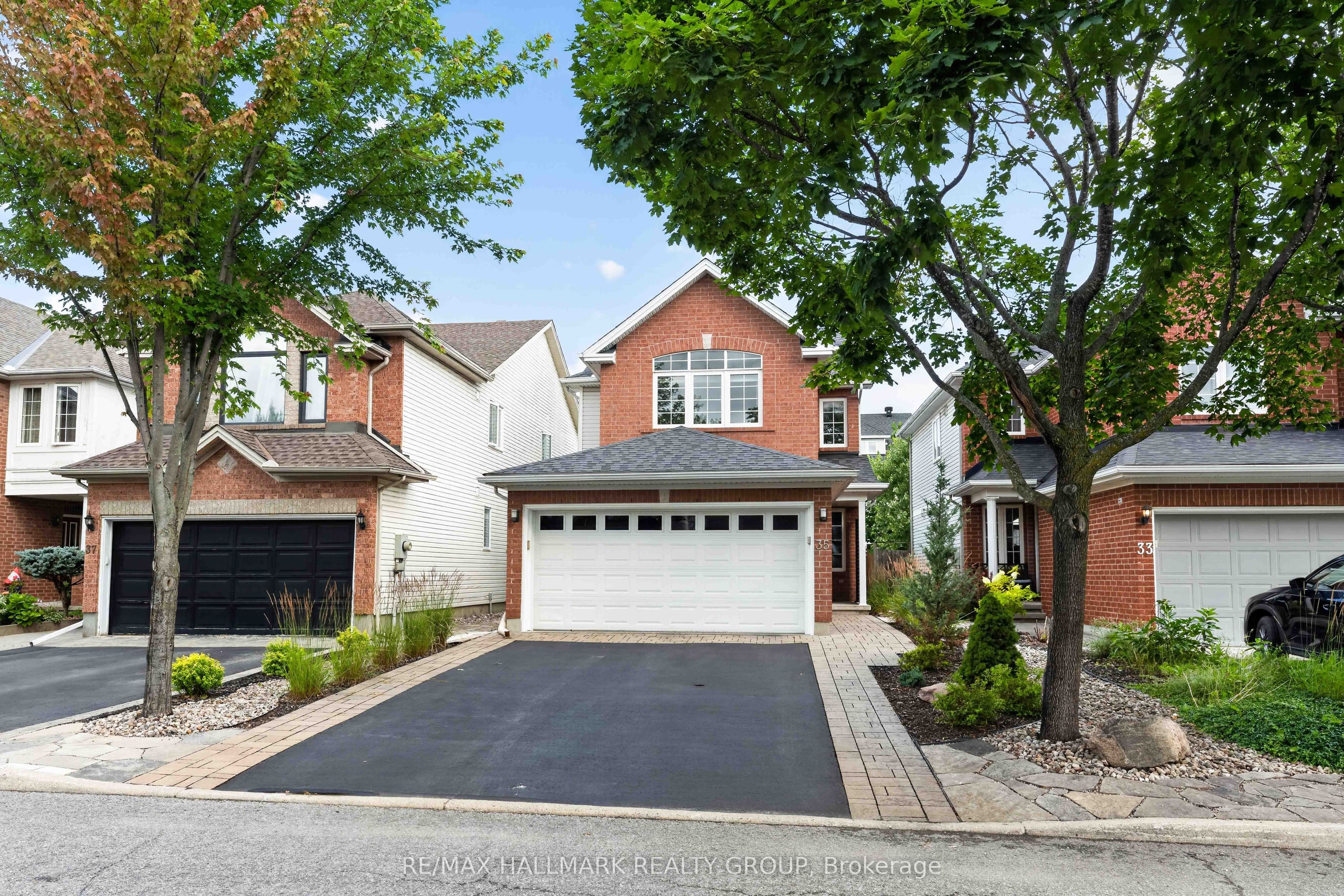 35 Coleridge Street, Carlington - Central Park, ON K2C 4E5 photo 2