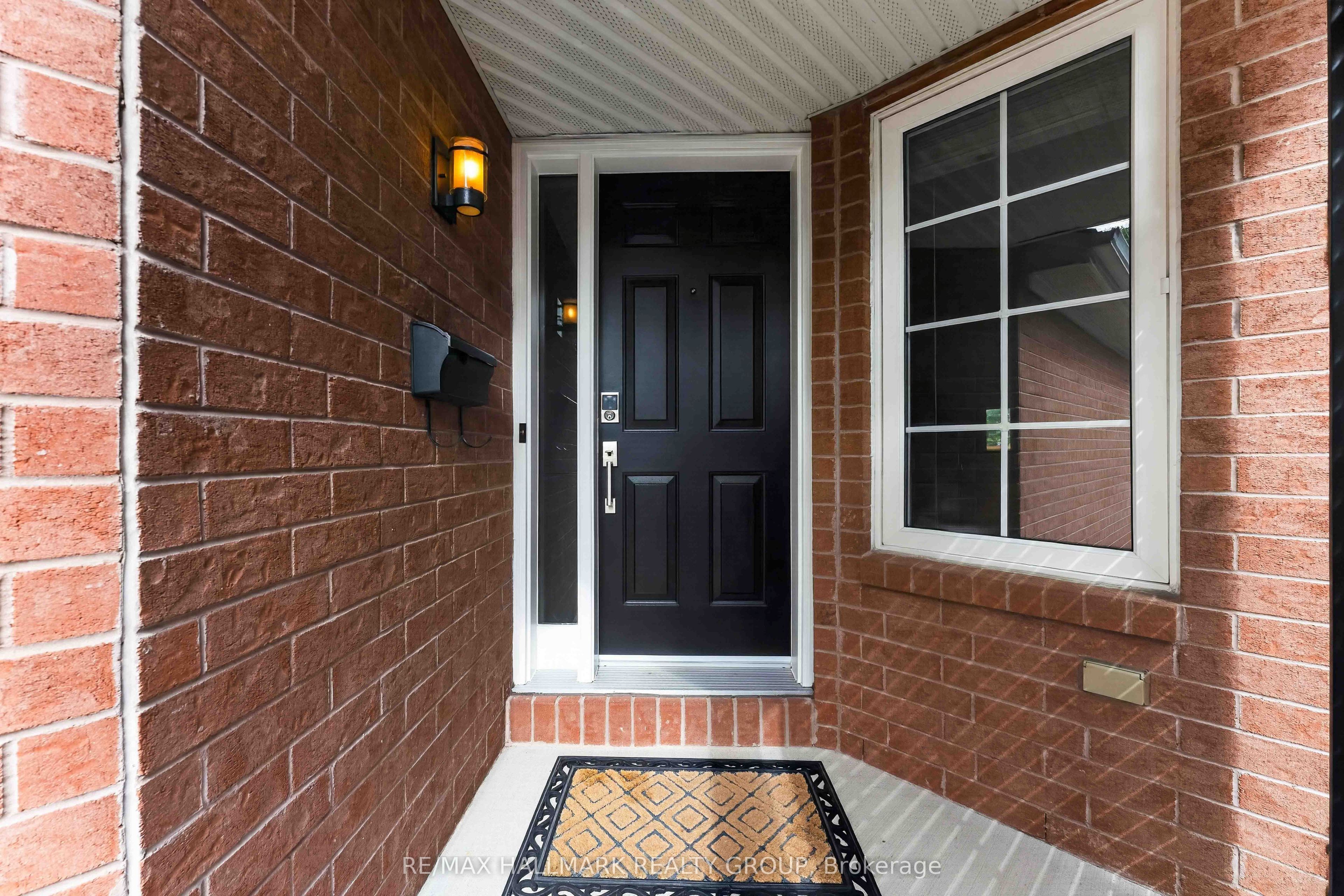 35 Coleridge Street, Carlington - Central Park, ON K2C 4E5 photo 4