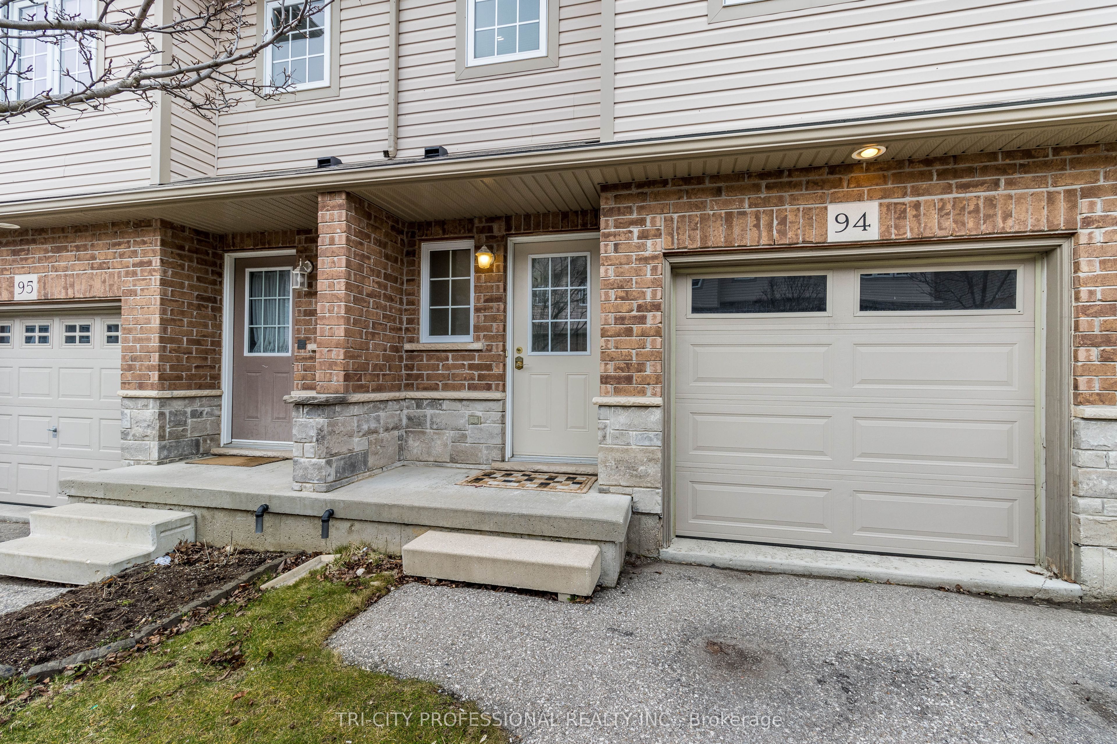 355 Fisher Mills Road, Cambridge, ON N3C 2V3 photo 2
