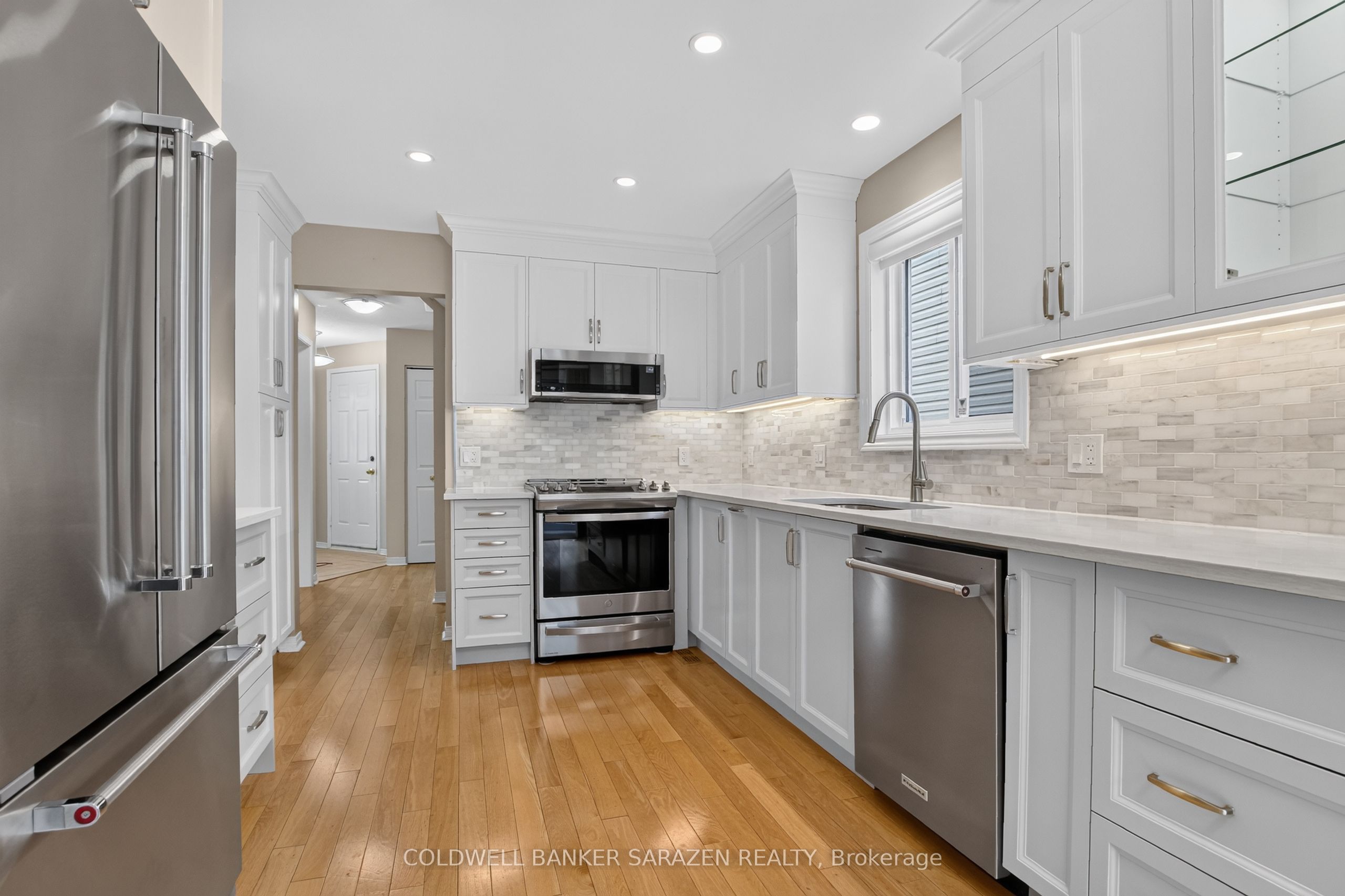 37 Shandon Avenue, Barrhaven, ON K2J 4E3 photo 4