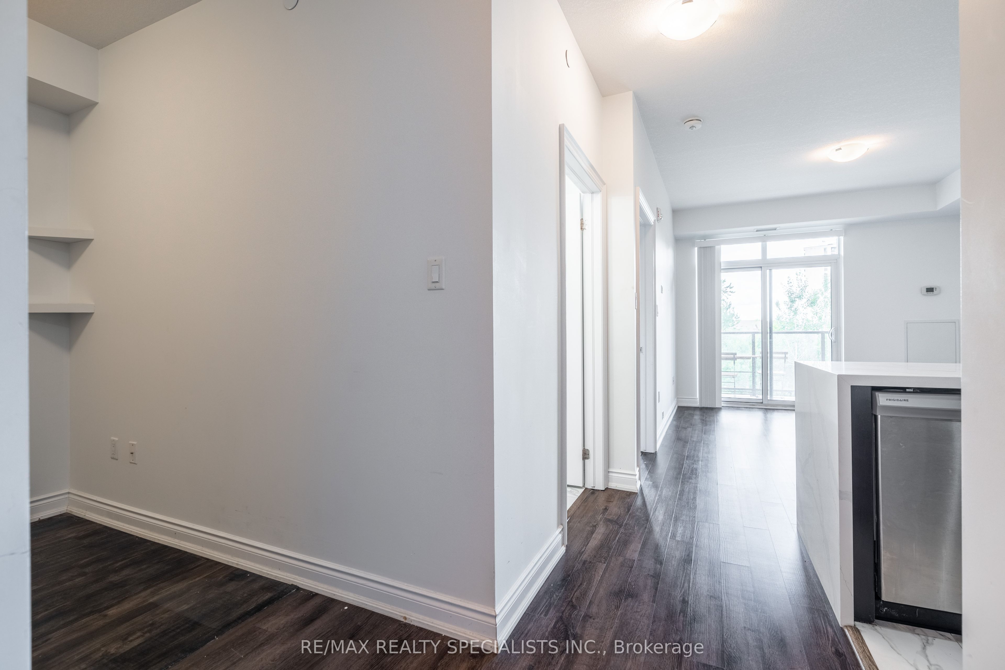 125 Shoreview Place 321, Hamilton, ON L8E 0K3 photo 3