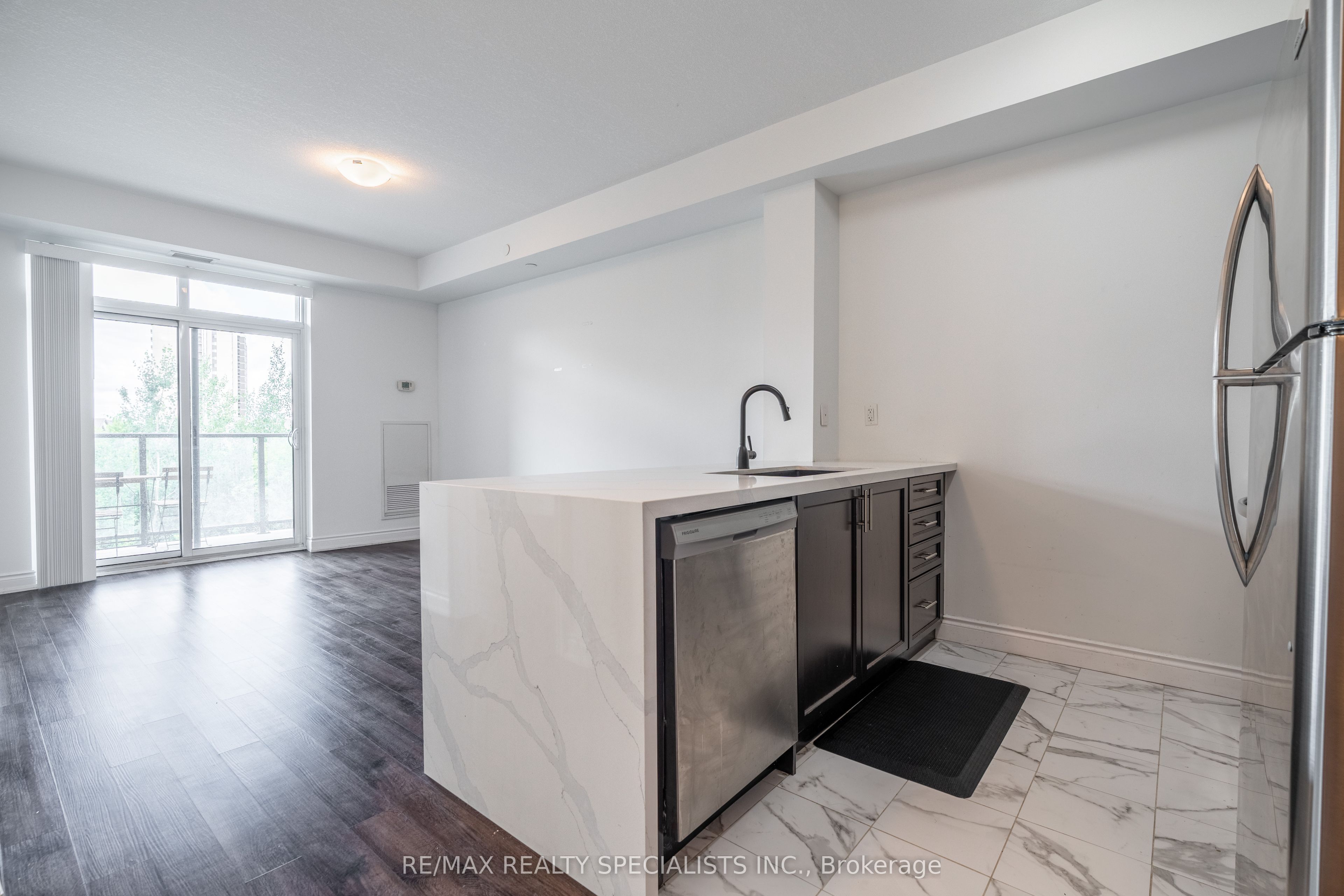 125 Shoreview Place 321, Hamilton, ON L8E 0K3 photo 5
