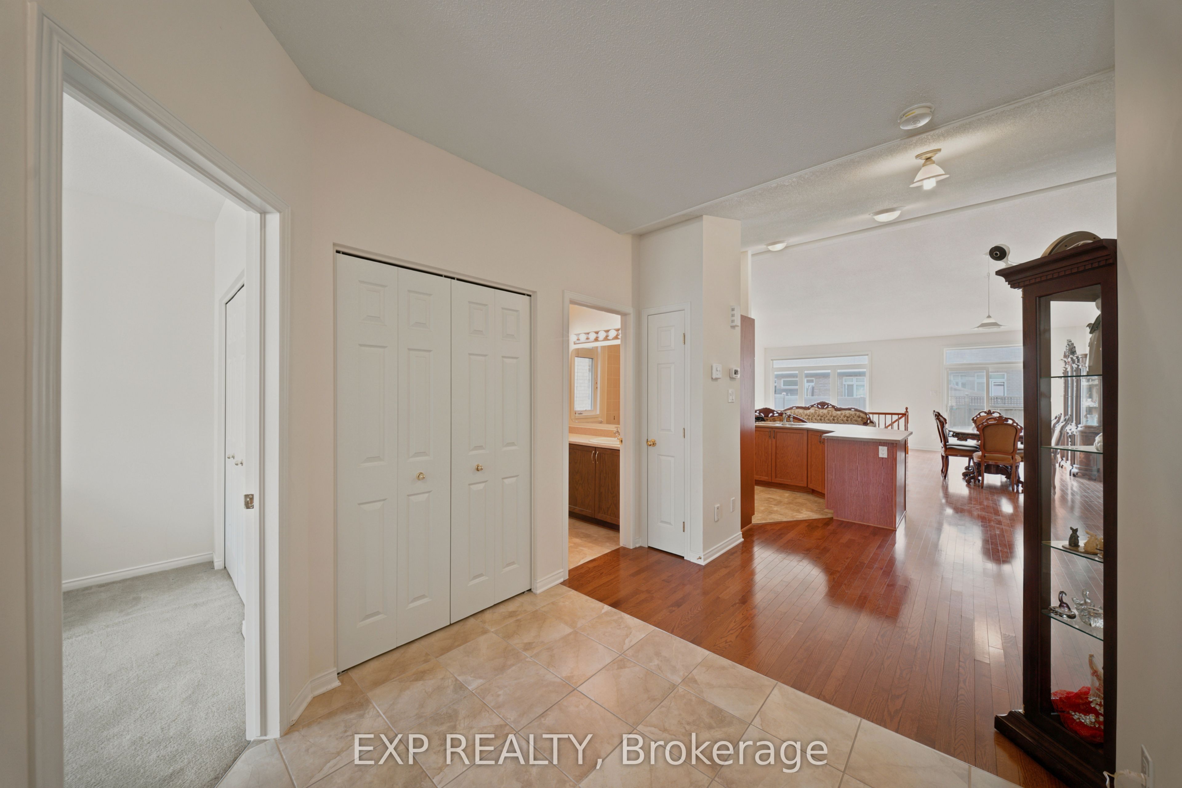 113 Maple Key Private, Blossom Park - Airport and Area, ON K1T 0E1 photo 3