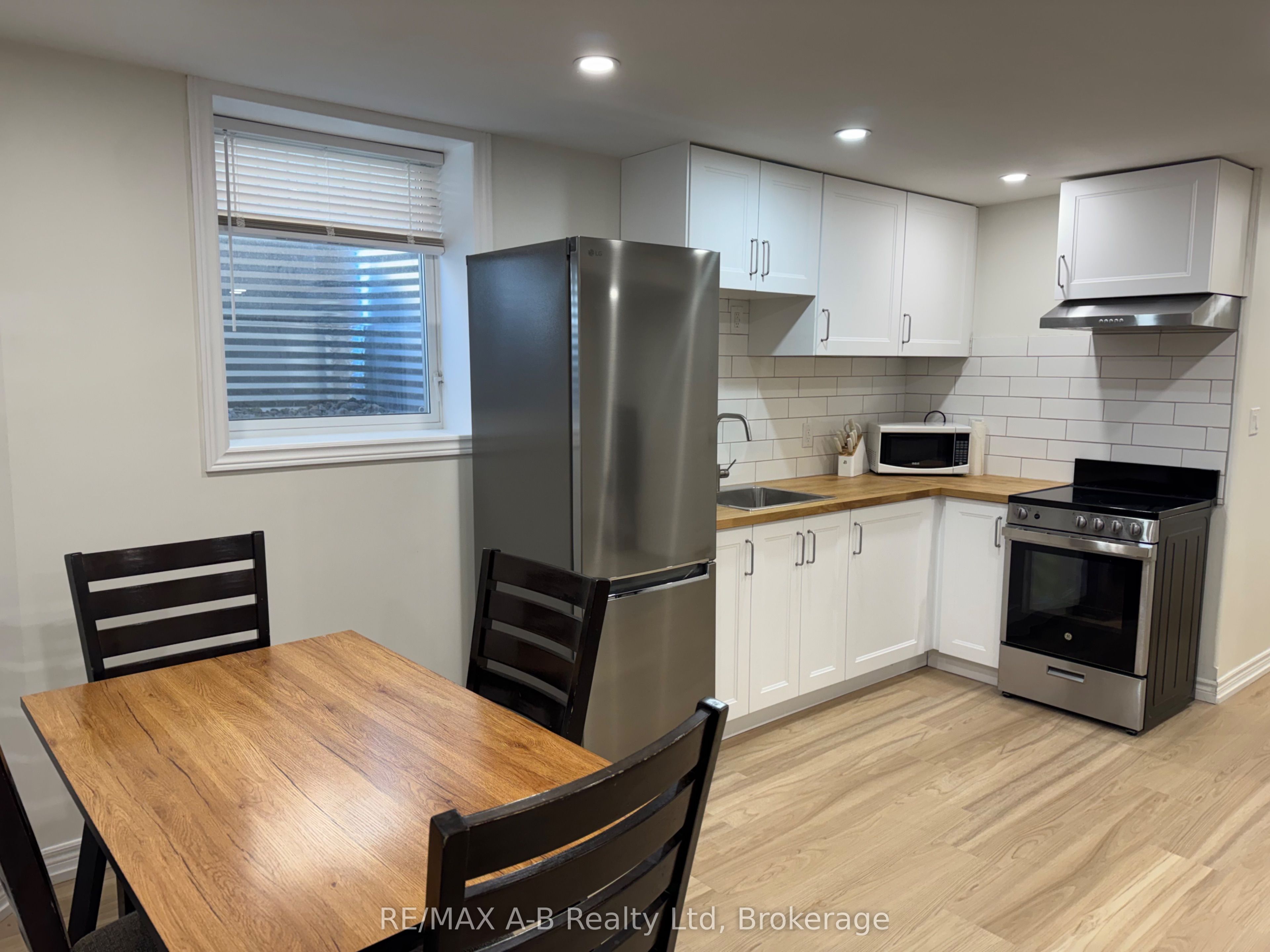 1522 Caen Avenue Lowe Unit, Woodstock, ON N4T 0J8