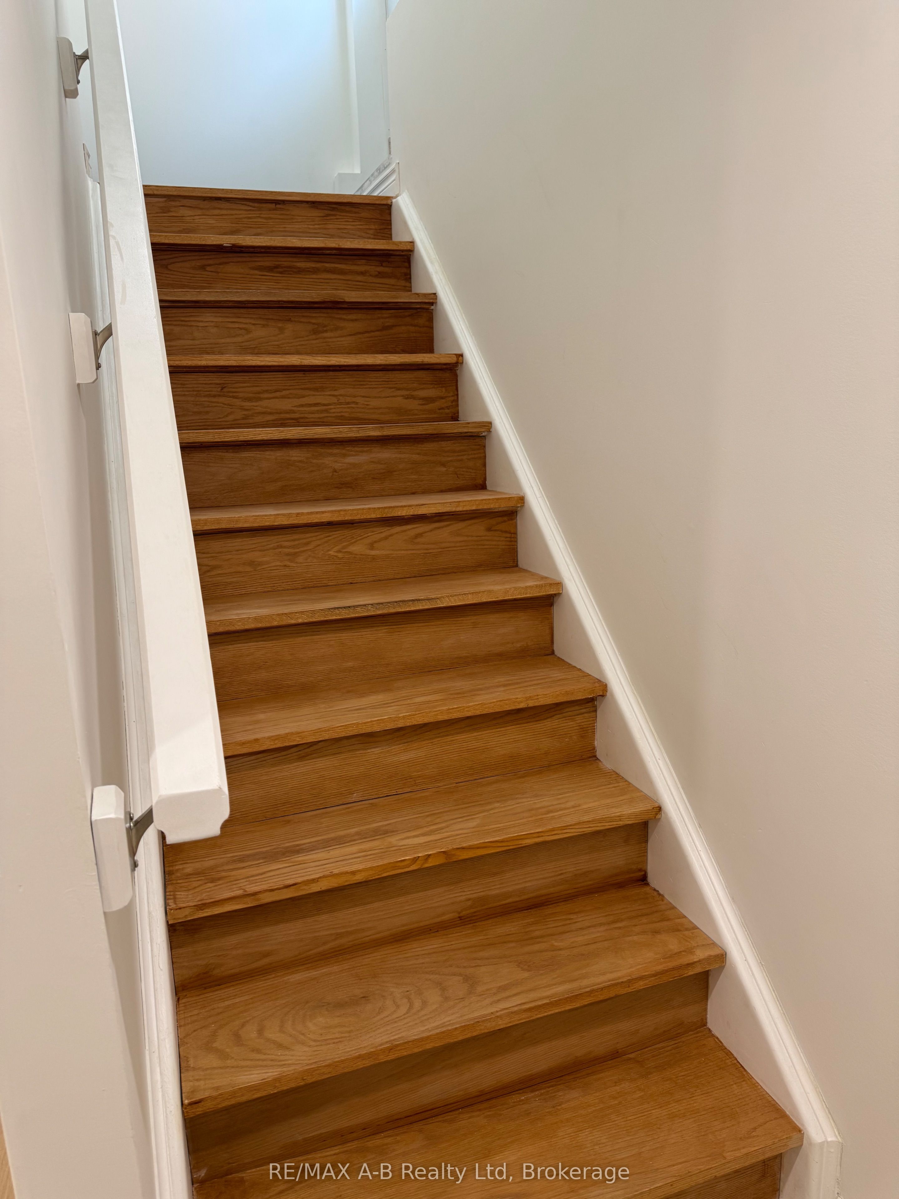 1522 Caen Avenue Lowe Unit, Woodstock, ON N4T 0J8 photo 3