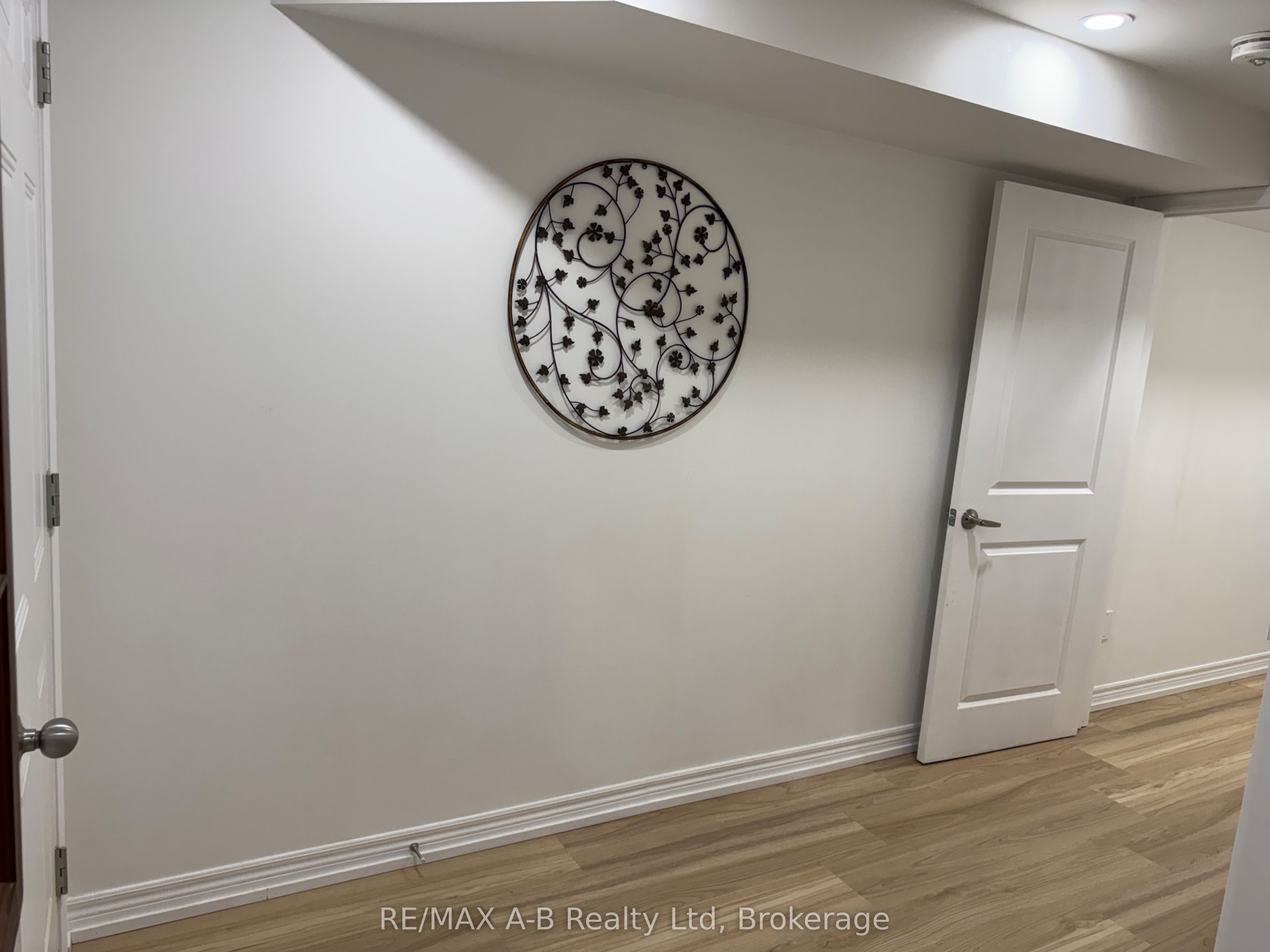 1522 Caen Avenue Lowe Unit, Woodstock, ON N4T 0J8 photo 5