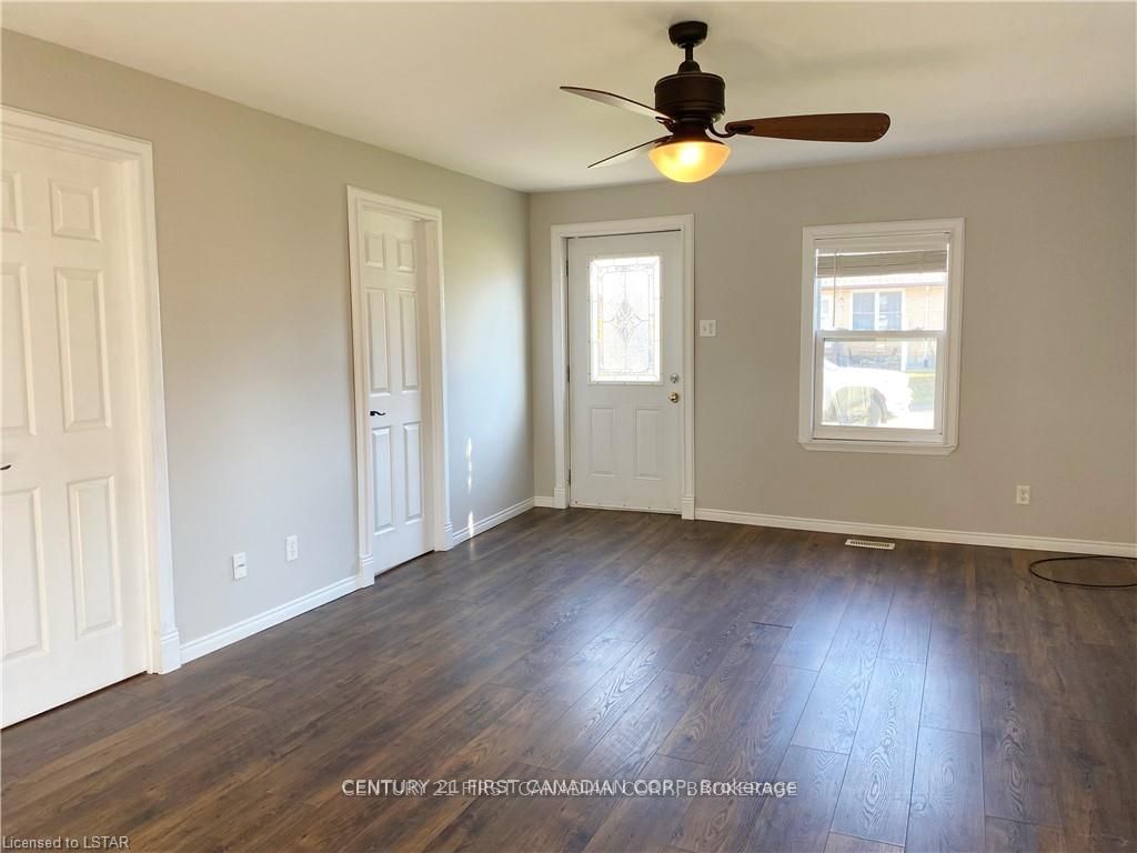 34 Eureka Street, Lambton Shores, ON N0N 1J0 photo 5