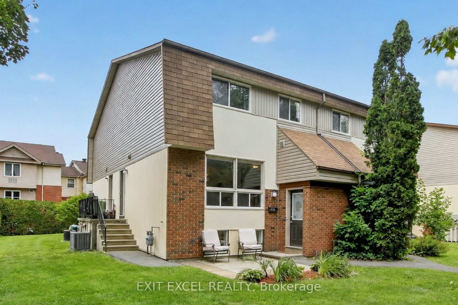 34A Forester Crescent, Bells Corners and South to Fallowfield, ON K2H 8Y2 photo 2