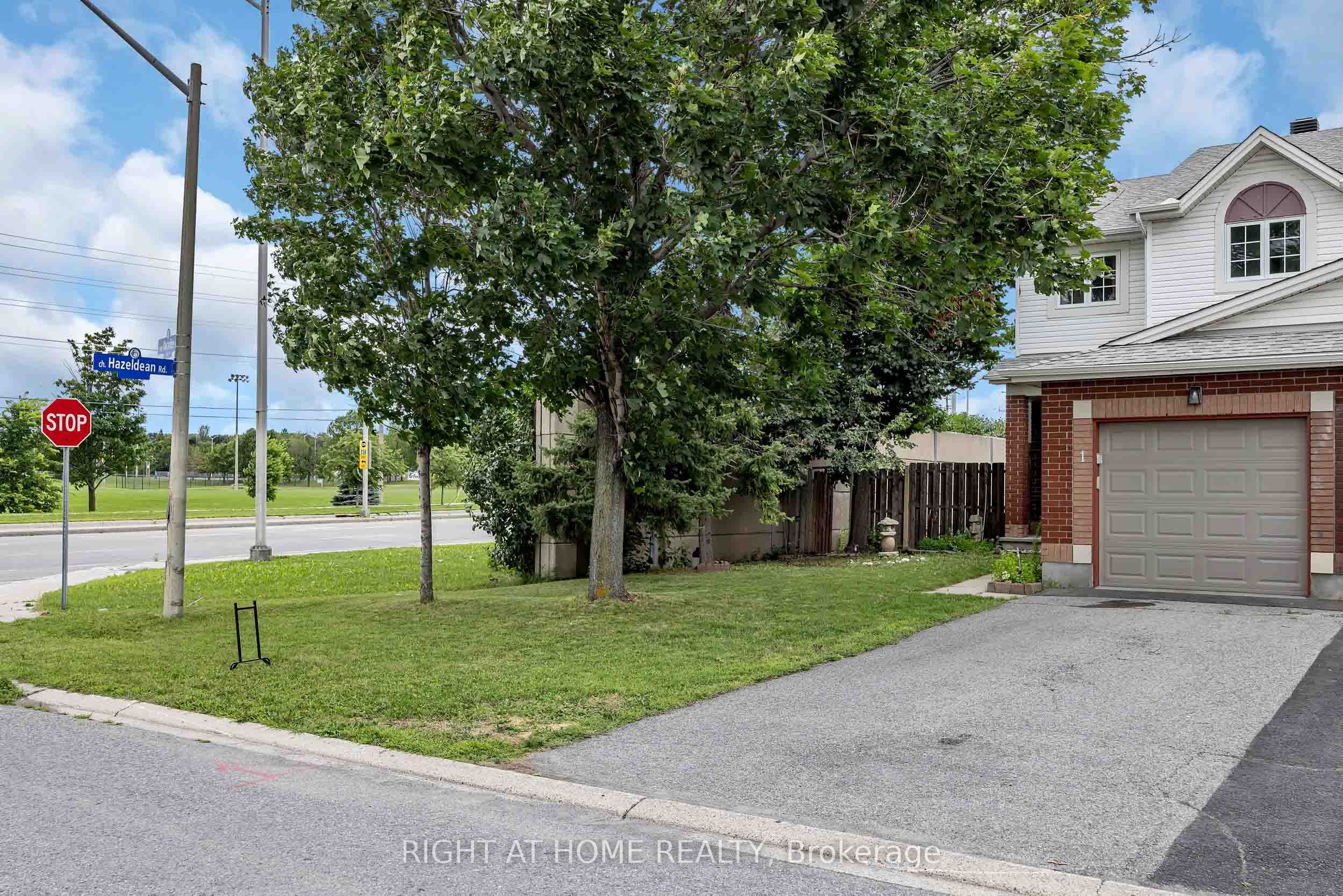 1 Kincardine Drive, Kanata, ON K2V 1B4