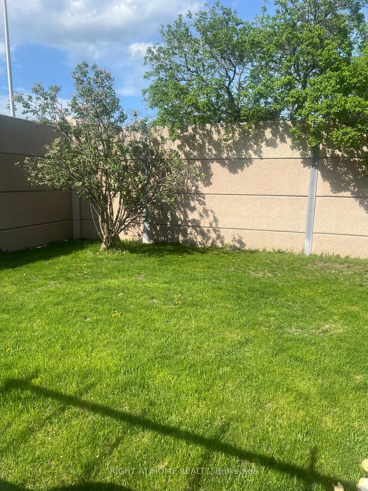 1 Kincardine Drive, Kanata, ON K2V 1B4 photo 2