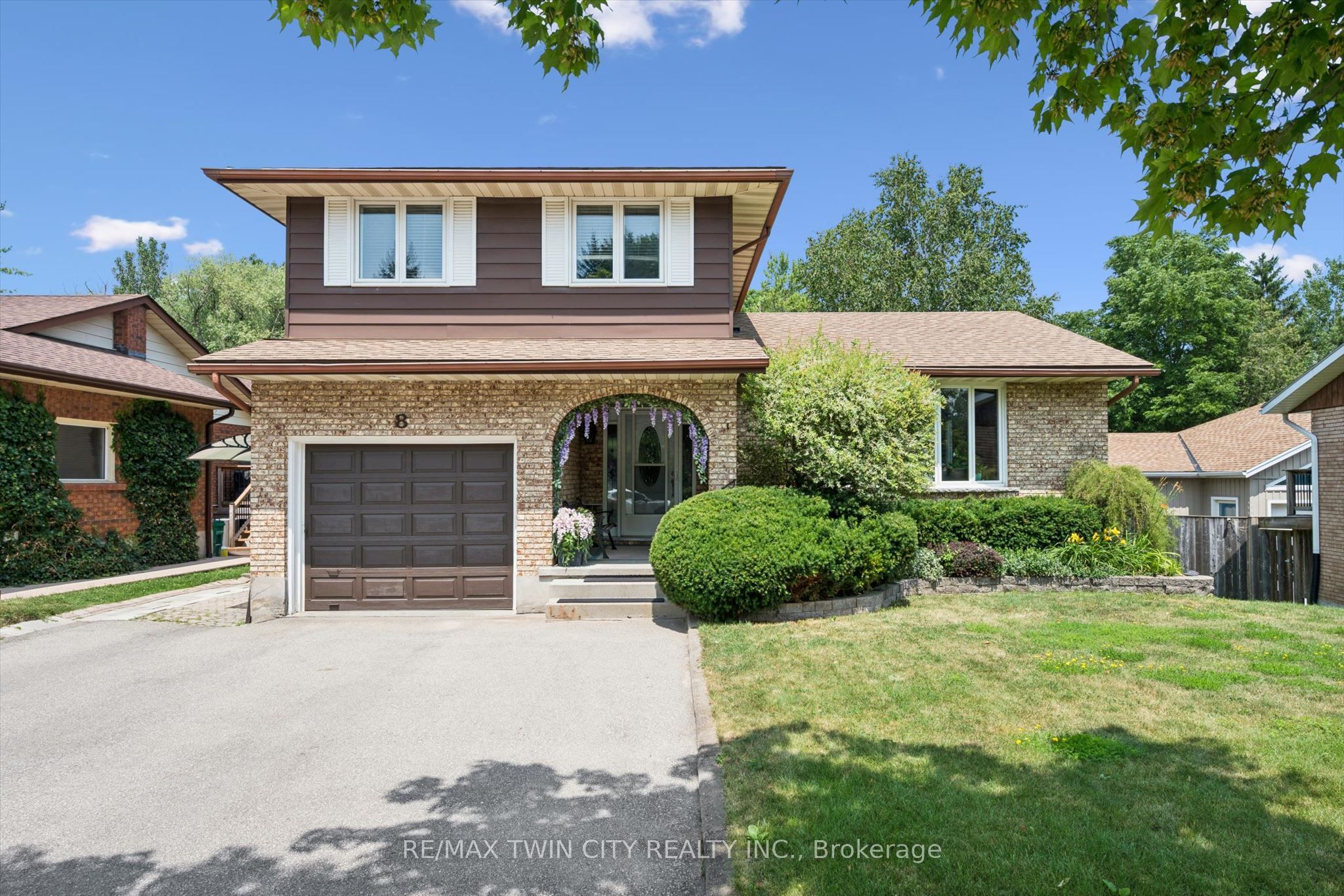 8 Perin Place, Kitchener, ON N2P 1L5 photo 3