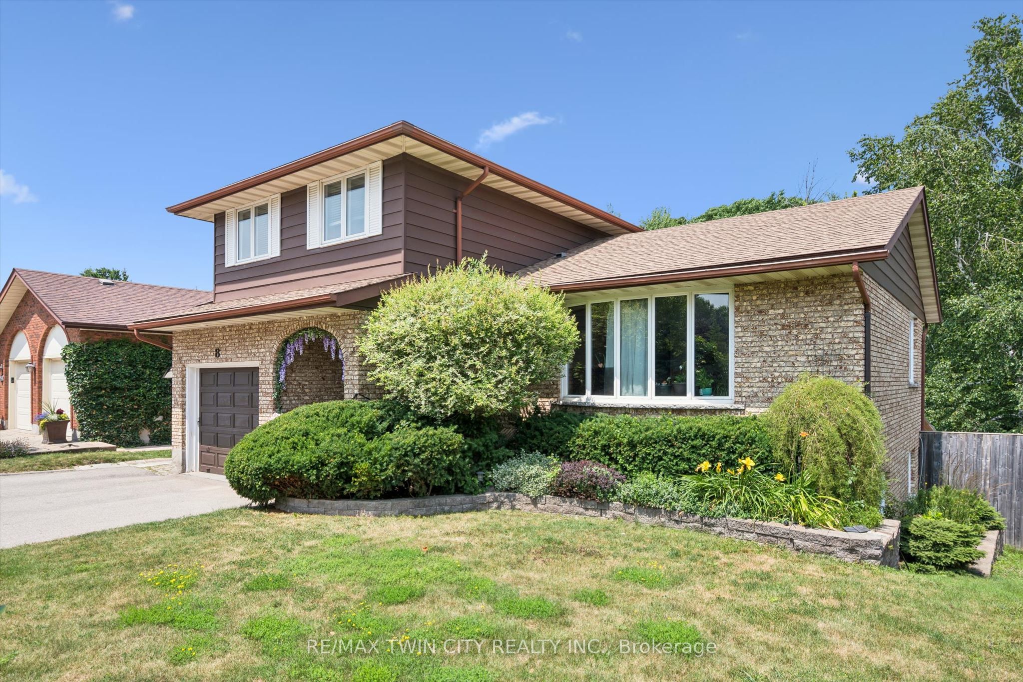 8 Perin Place, Kitchener, ON N2P 1L5 photo 4