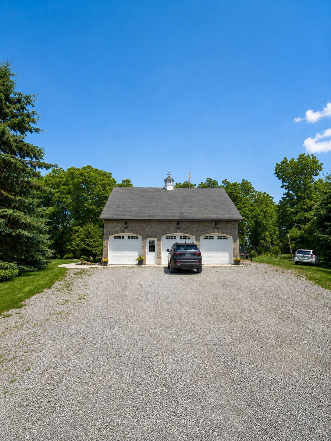 2015 Nigh Road, Fort Erie, ON L2A 5M4 photo 3
