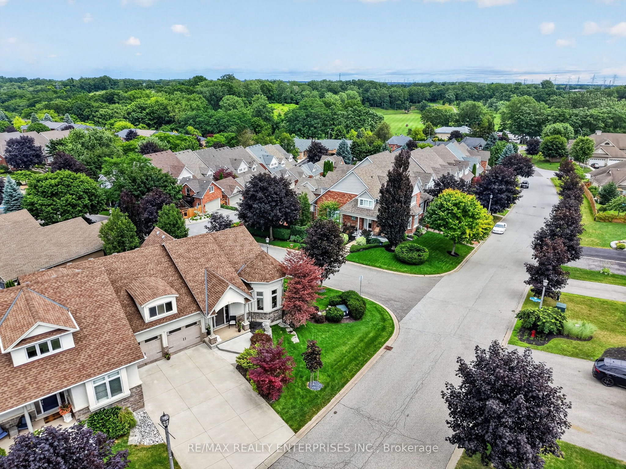6339 Pinestone Road, Niagara Falls, ON L2J 4L1 photo 2