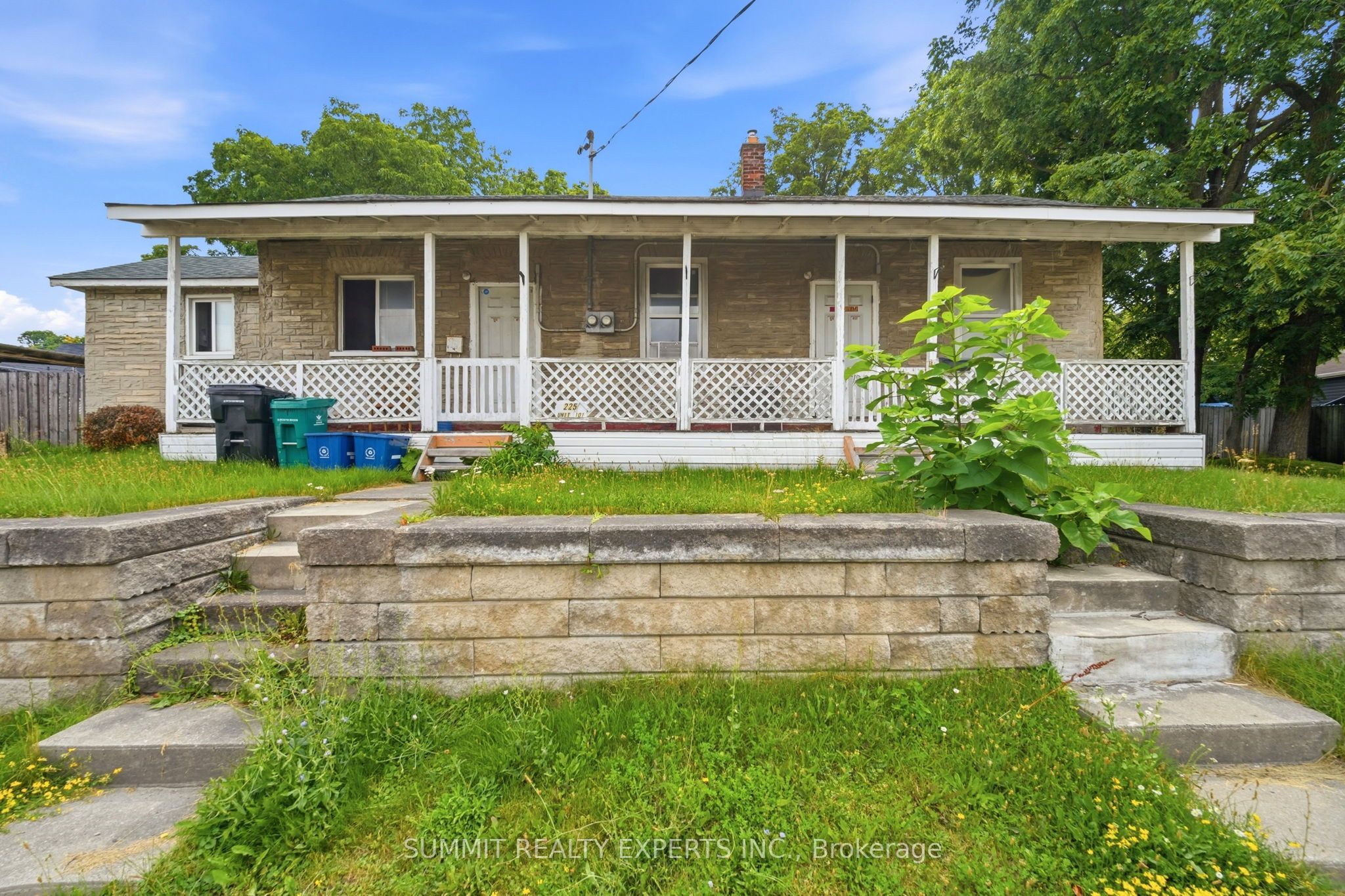 225 Ainsile Street S, Cambridge, ON N1R 3L2 photo 2