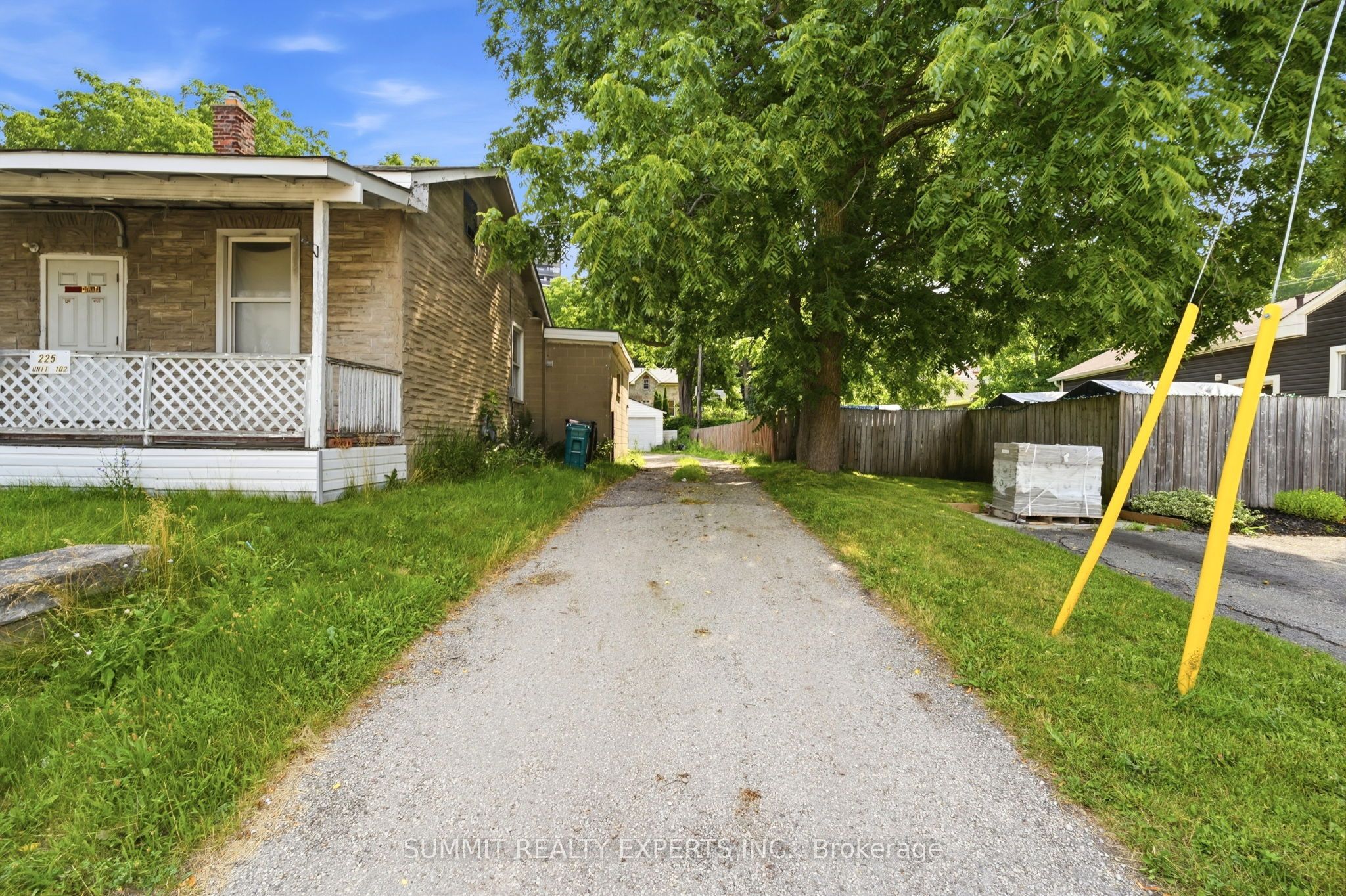 225 Ainsile Street S, Cambridge, ON N1R 3L2 photo 3