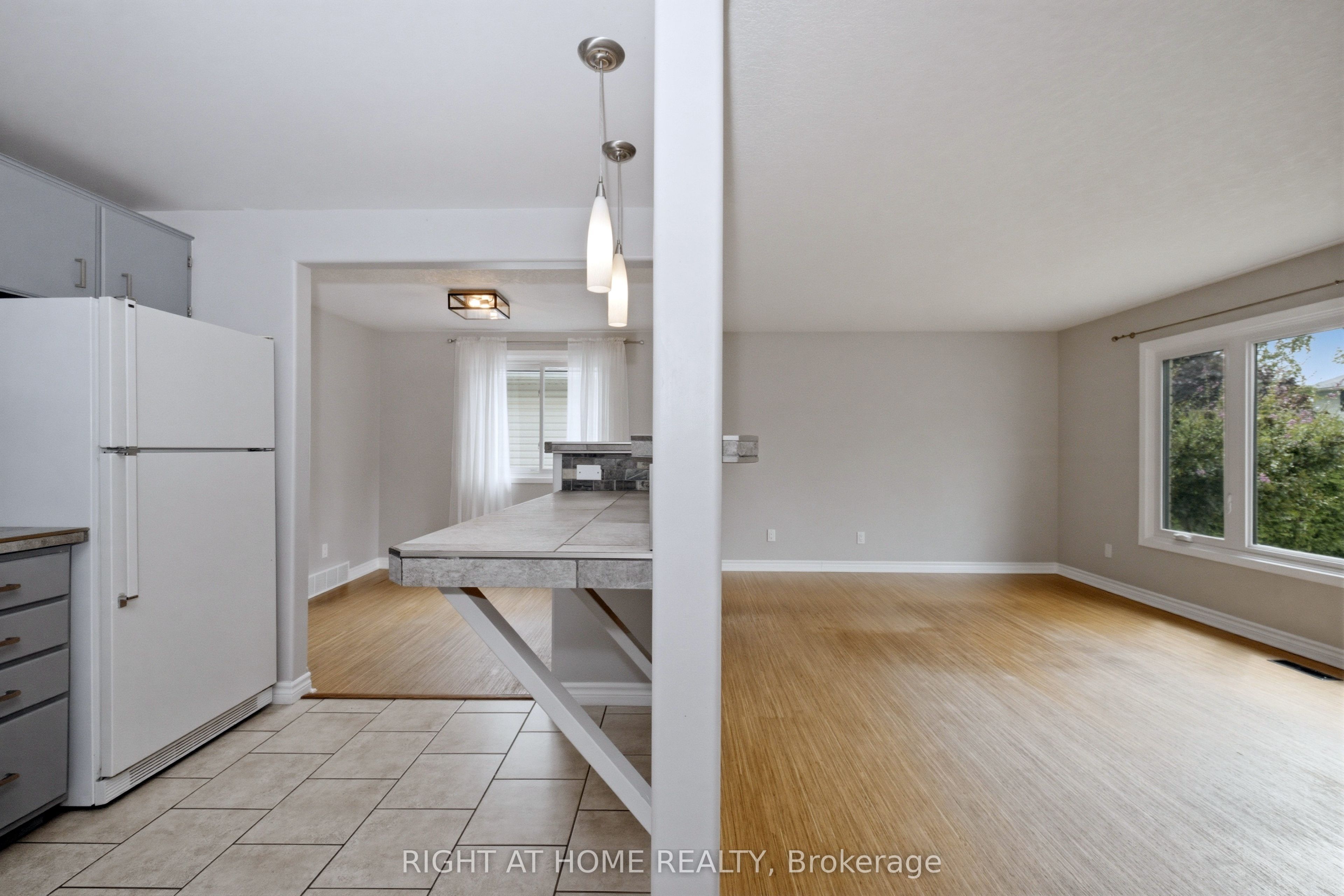 197 Pinedale Drive, Kitchener, ON N2E 1K2 photo 4