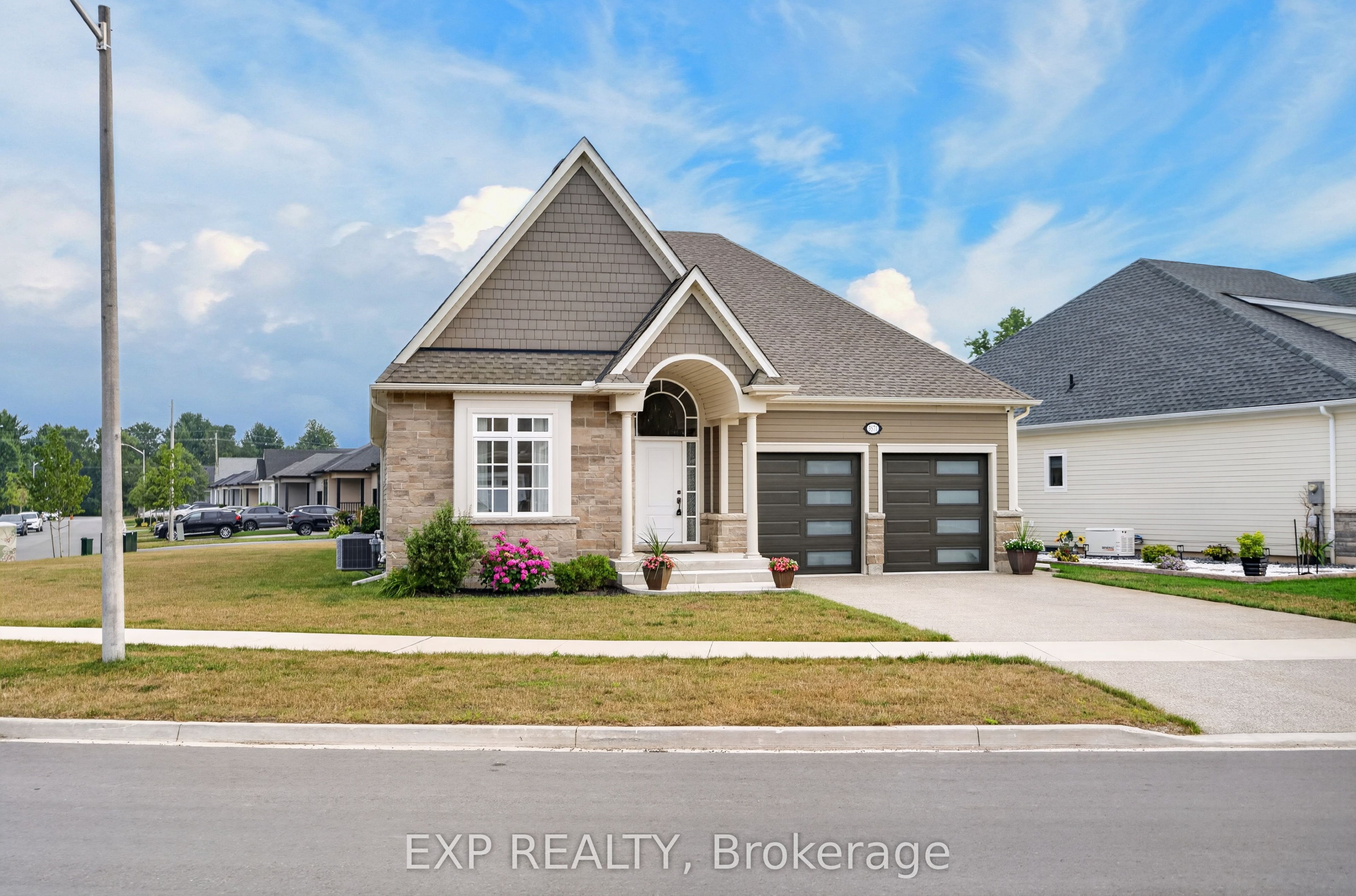 3571 Whispering Woods Trail, Fort Erie, ON L0S 1N0 photo 2