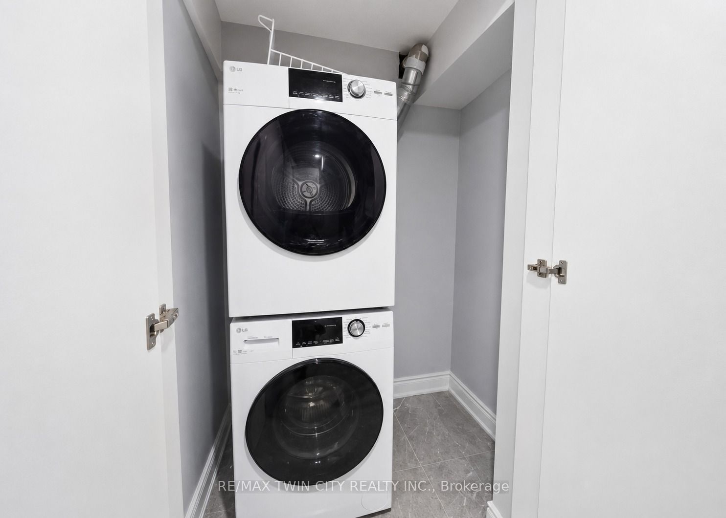 117 Markwood Drive 2 (Lower), Kitchener, ON N2M 2H3 photo 4