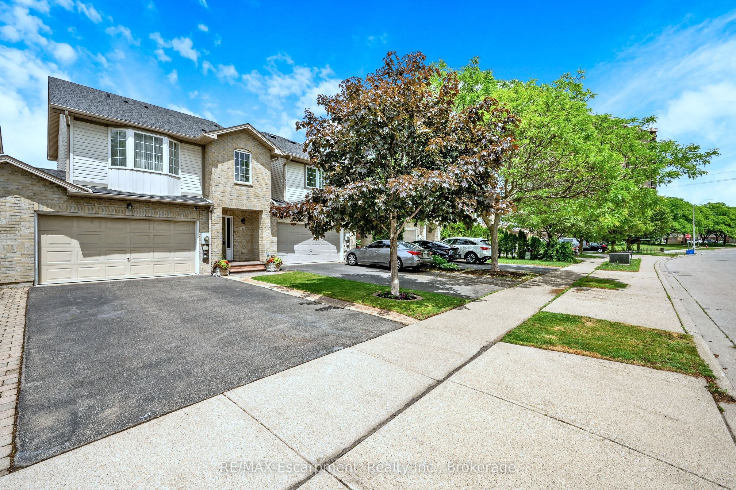117 Frances Avenue, Hamilton, ON L8E 6A3 photo 2