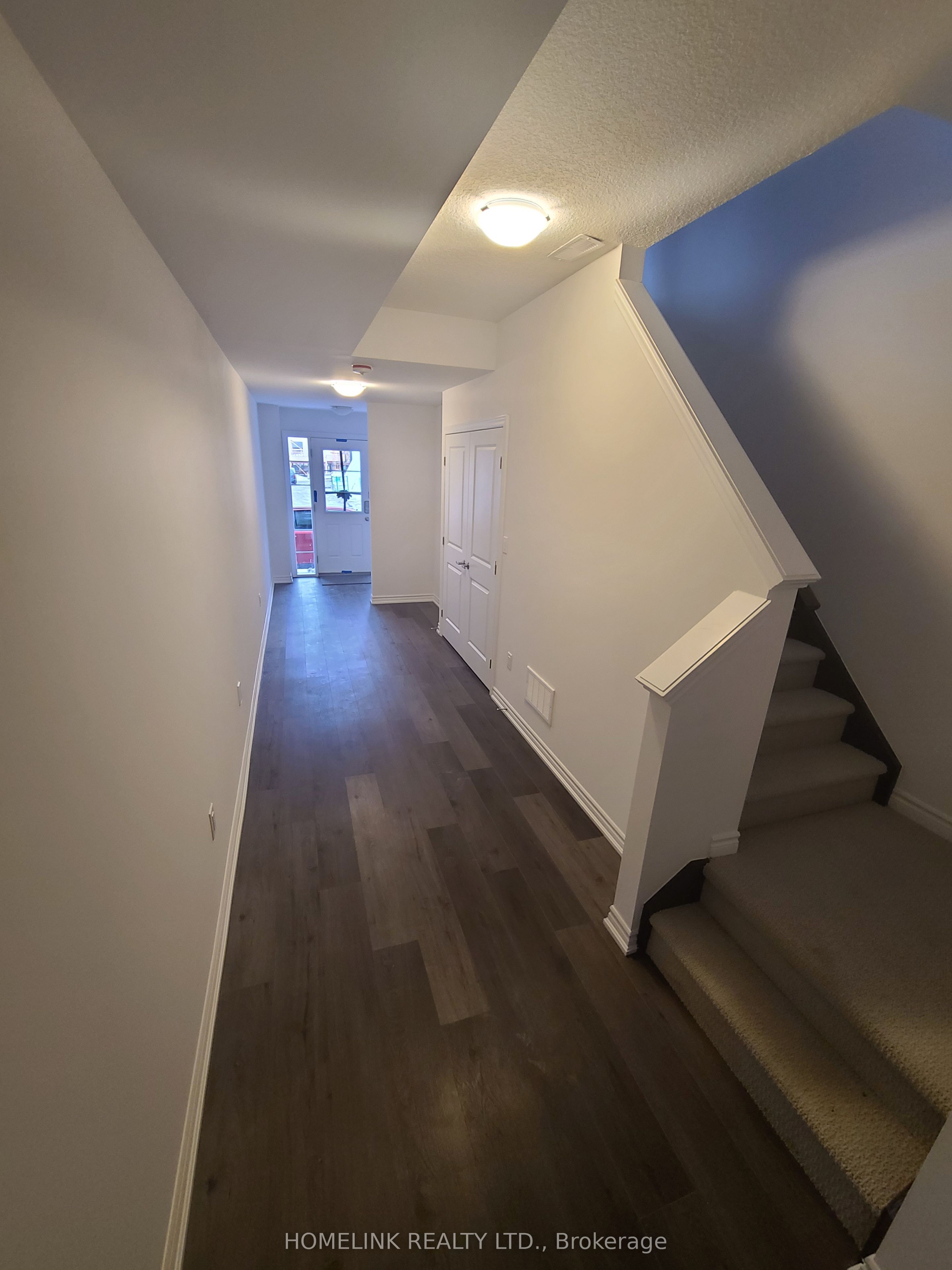 61 Soho Street 121, Hamilton, ON L8J 2R5
