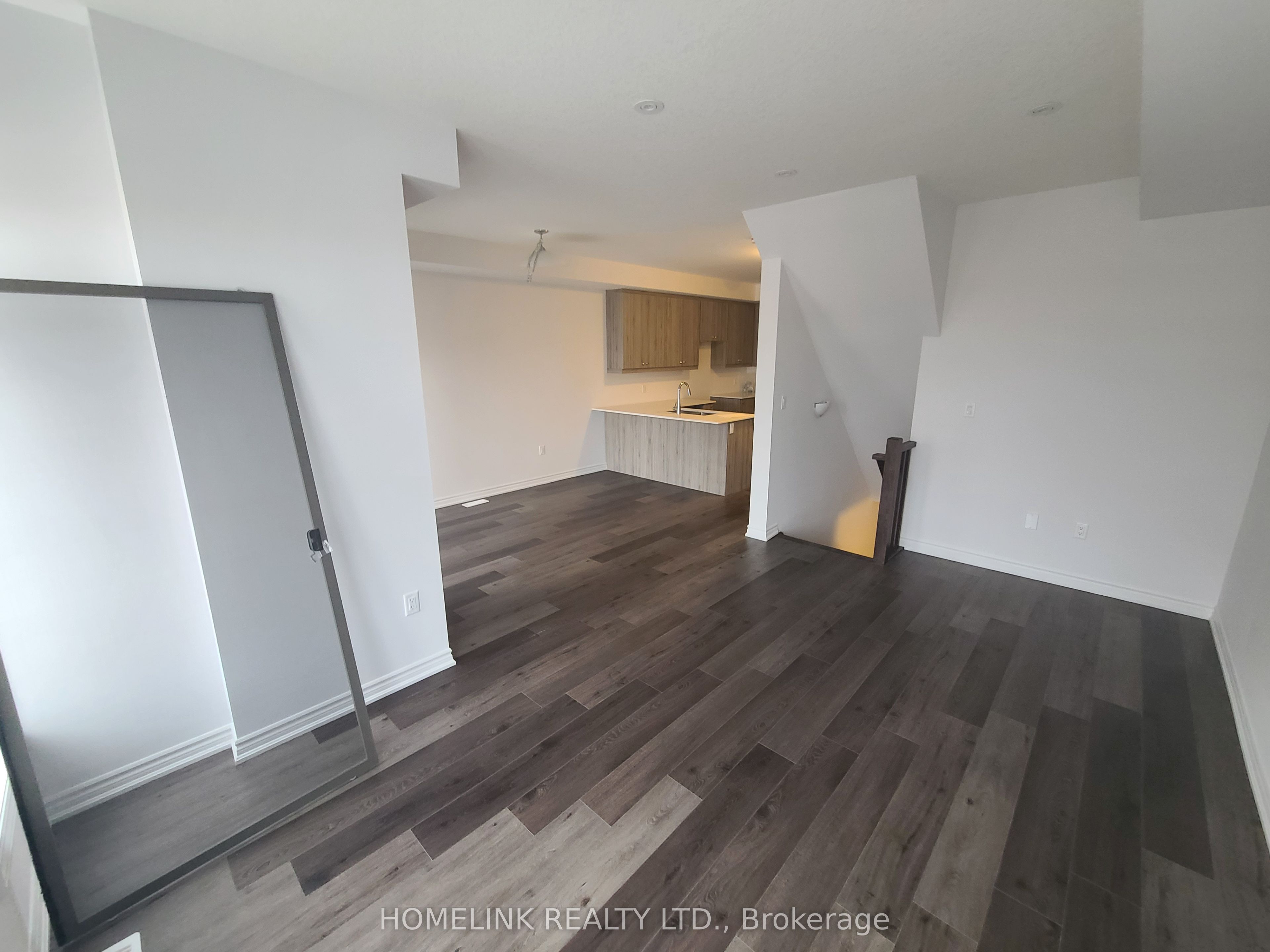 61 Soho Street 121, Hamilton, ON L8J 2R5 photo 4